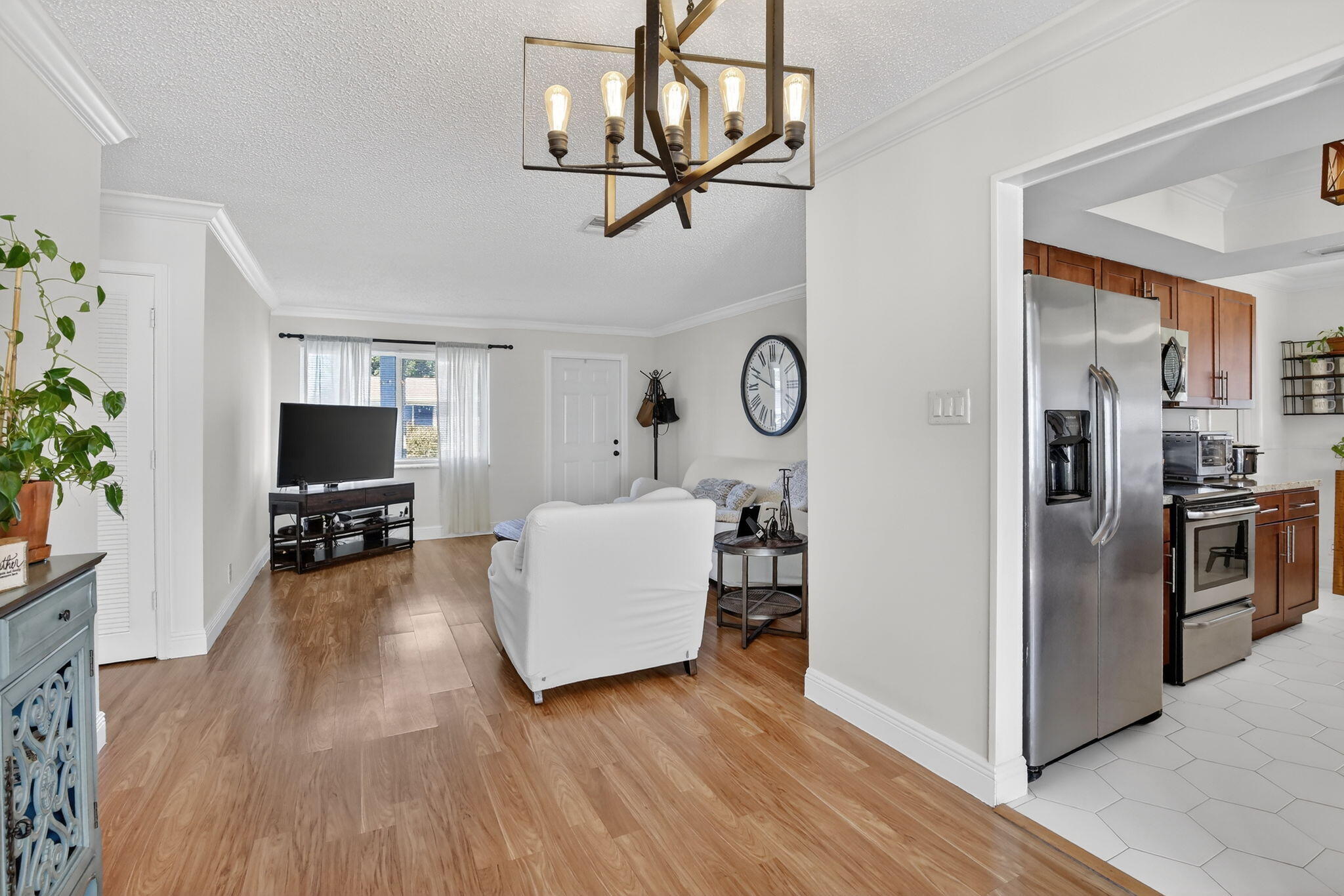 5710 NW 70th Terrace