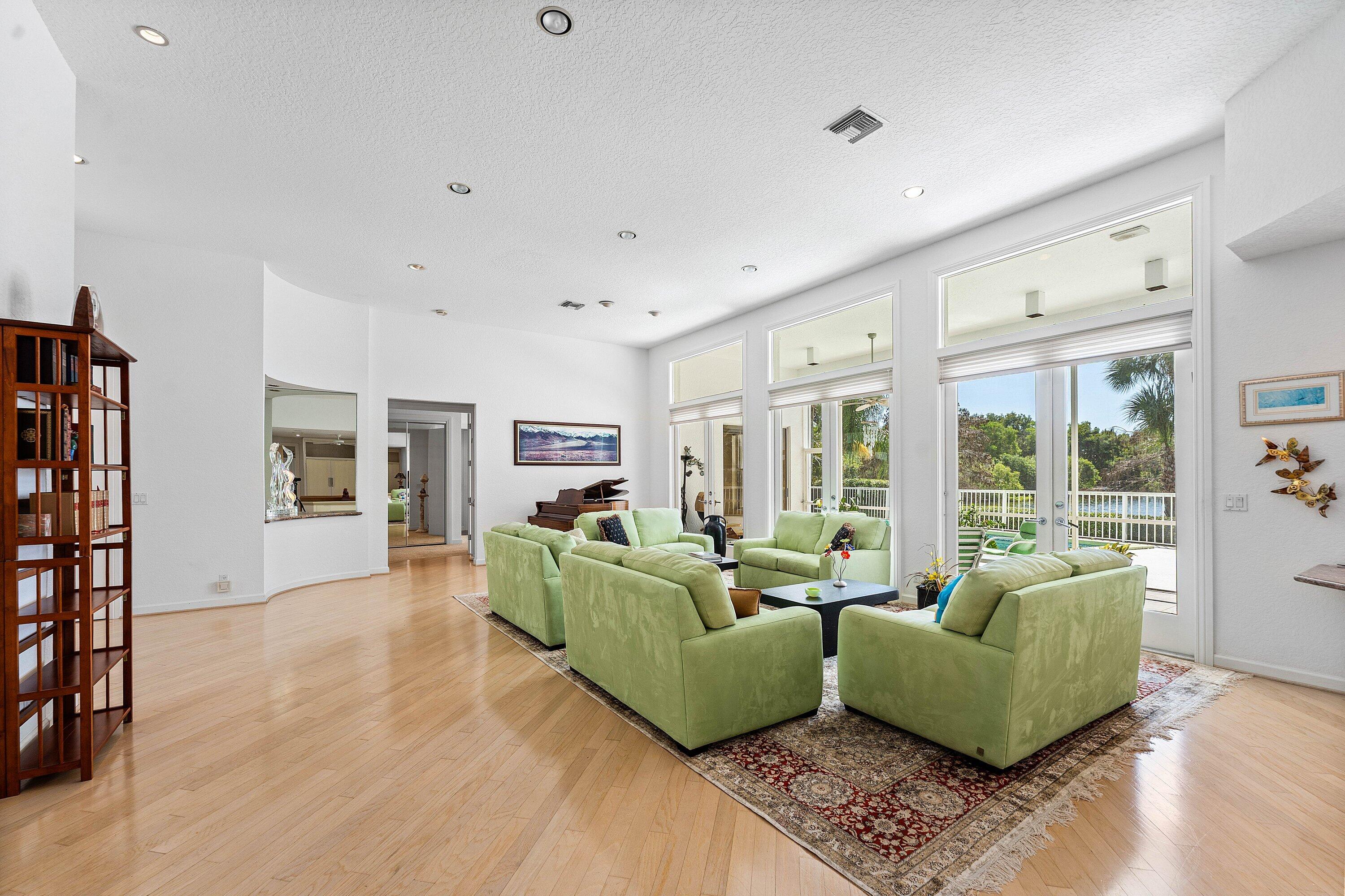 4 Sutton Drive