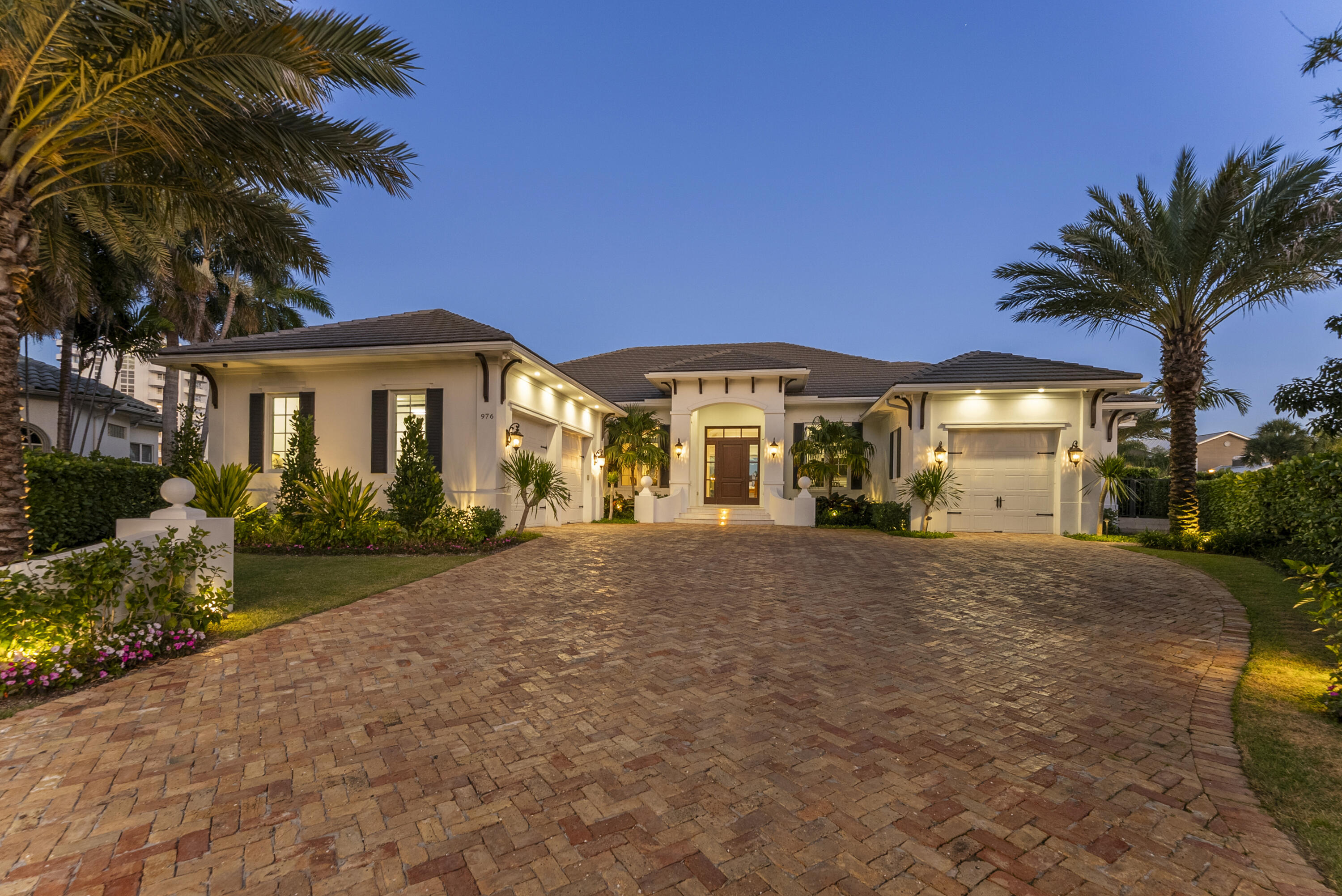 976 Cypress Drive