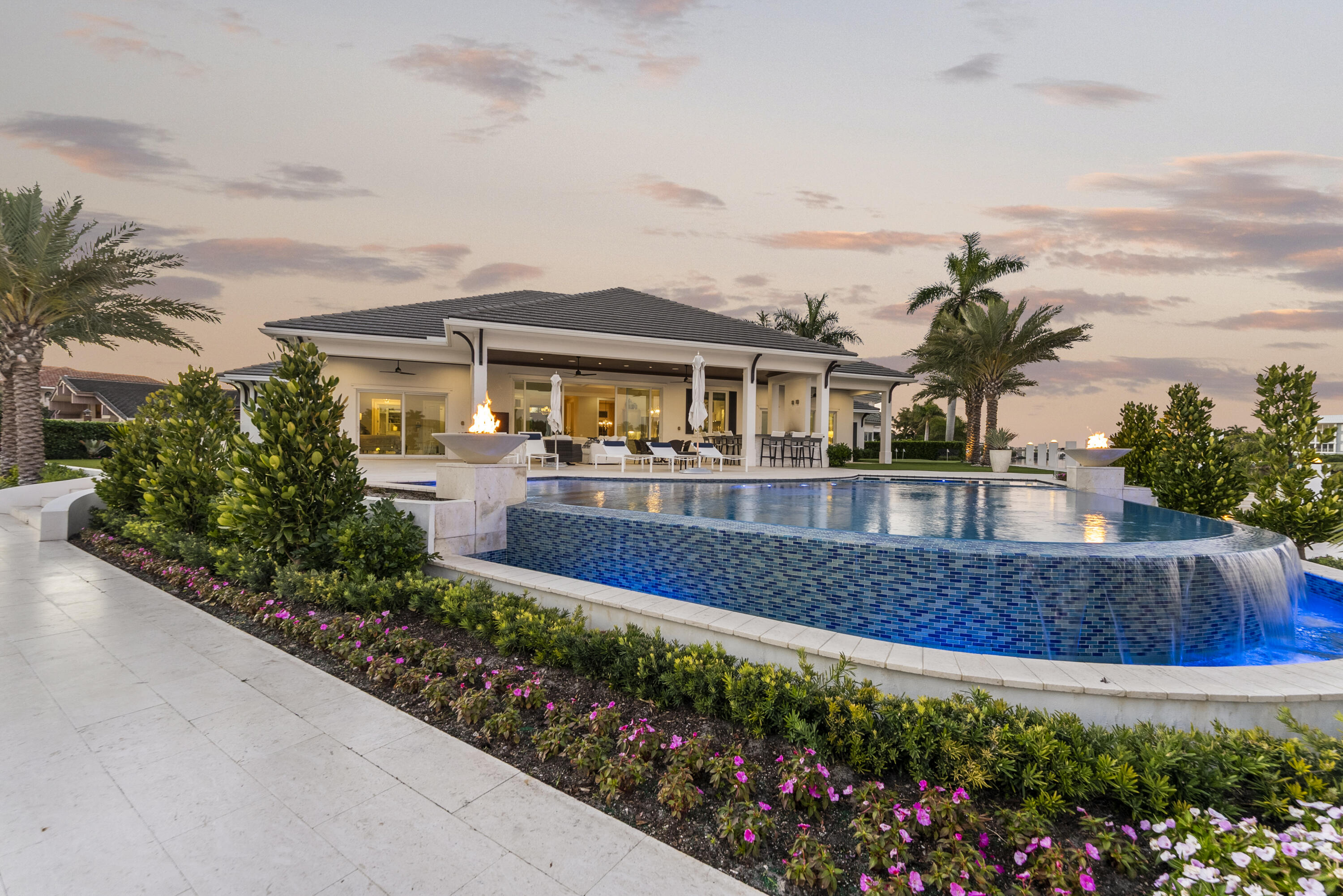 976 Cypress Drive
