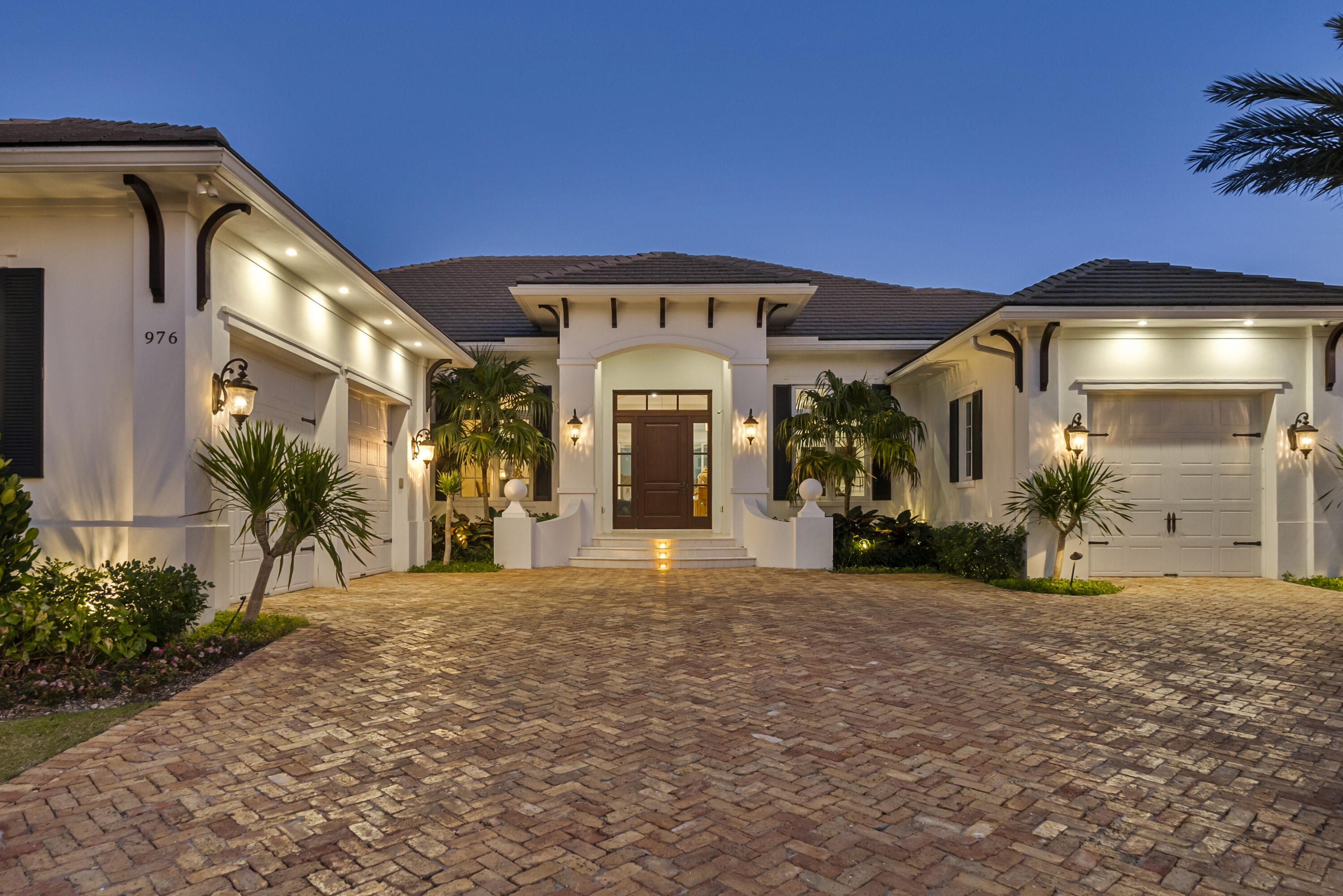 976 Cypress Drive