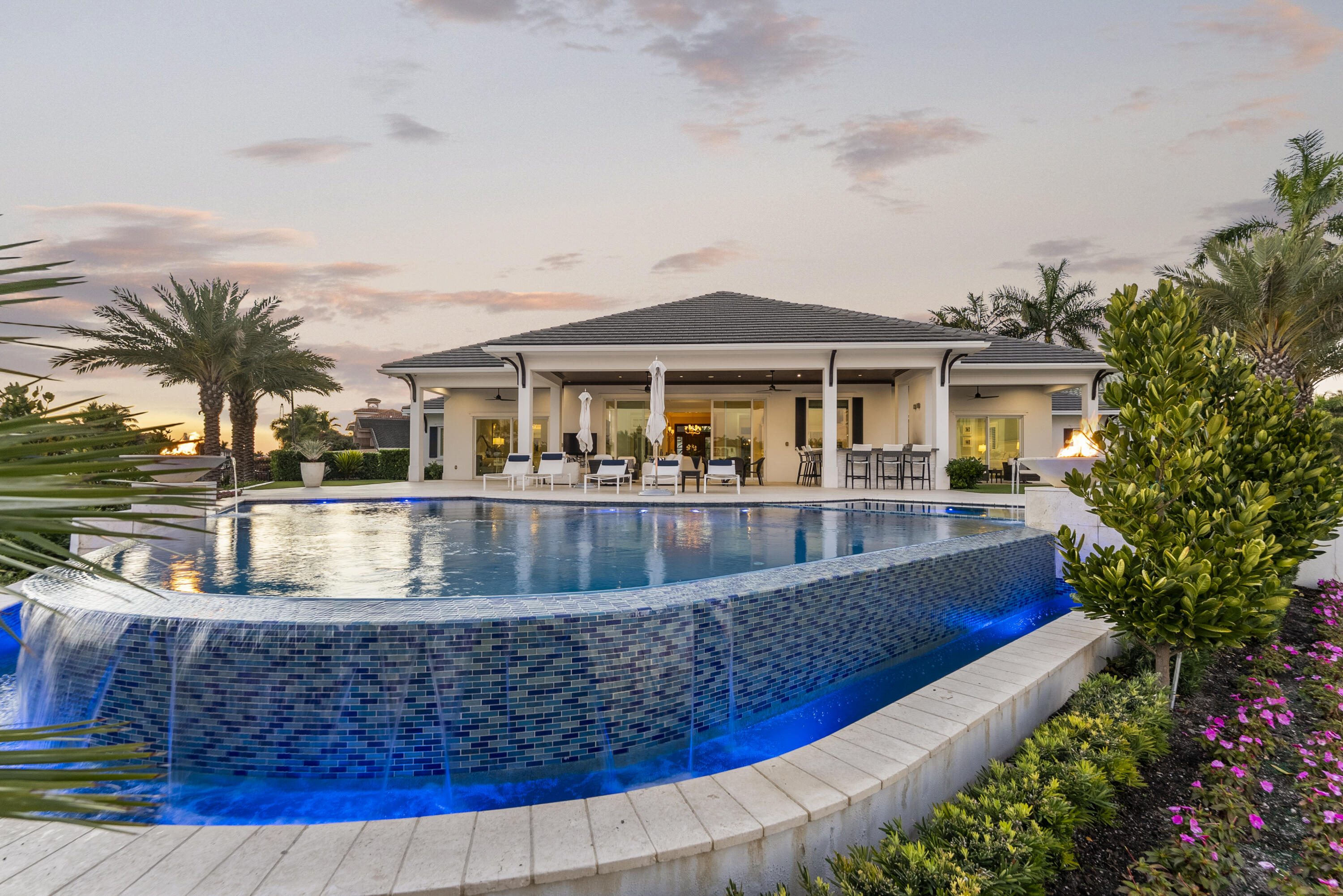 976 Cypress Drive