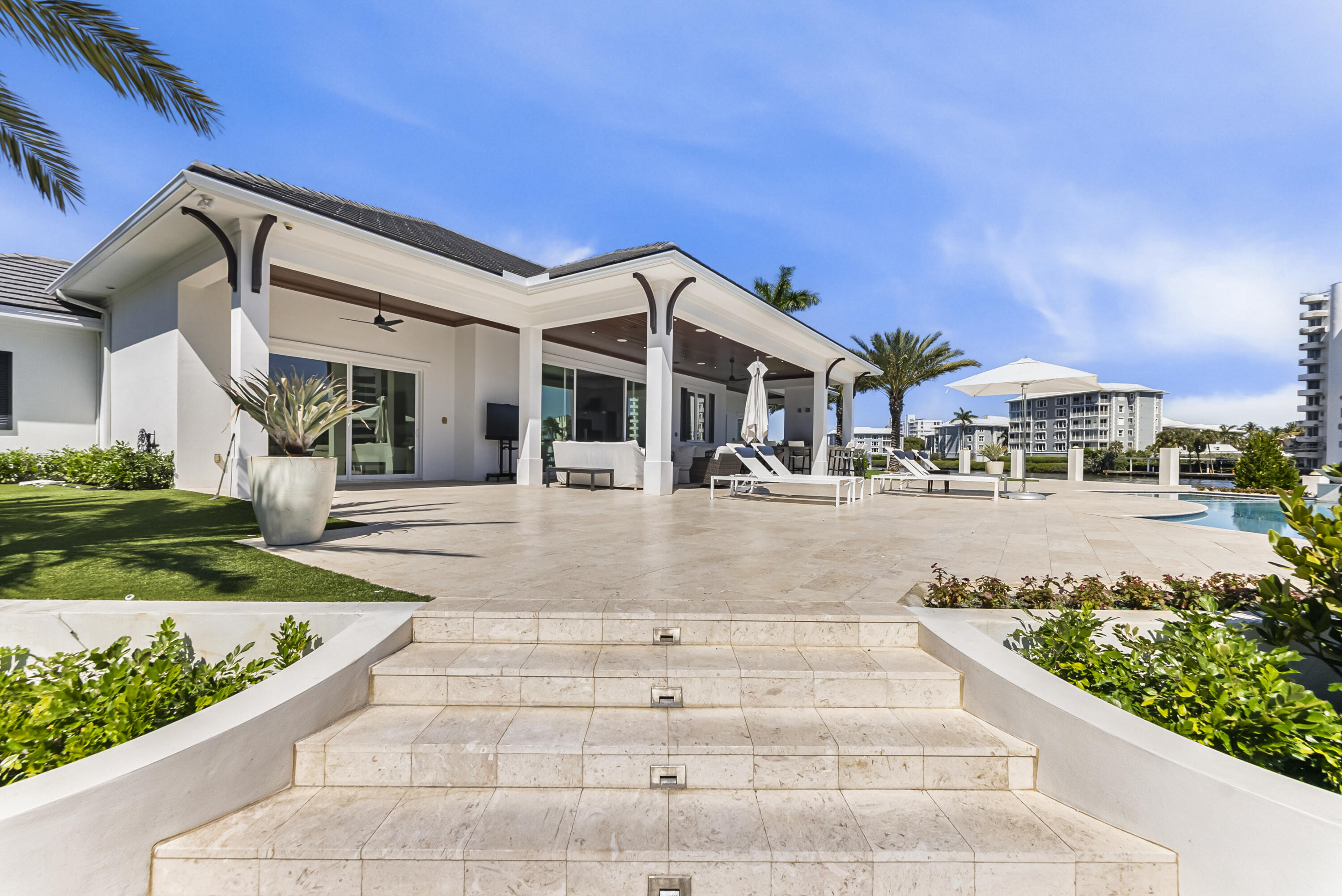 976 Cypress Drive