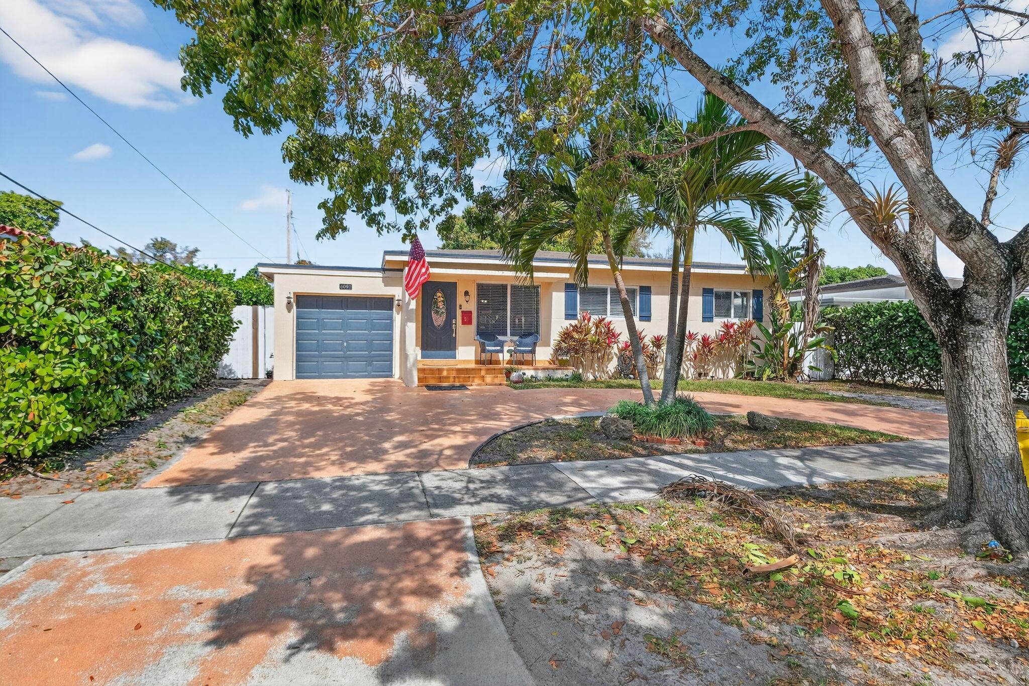 6091 SW 12th Street
