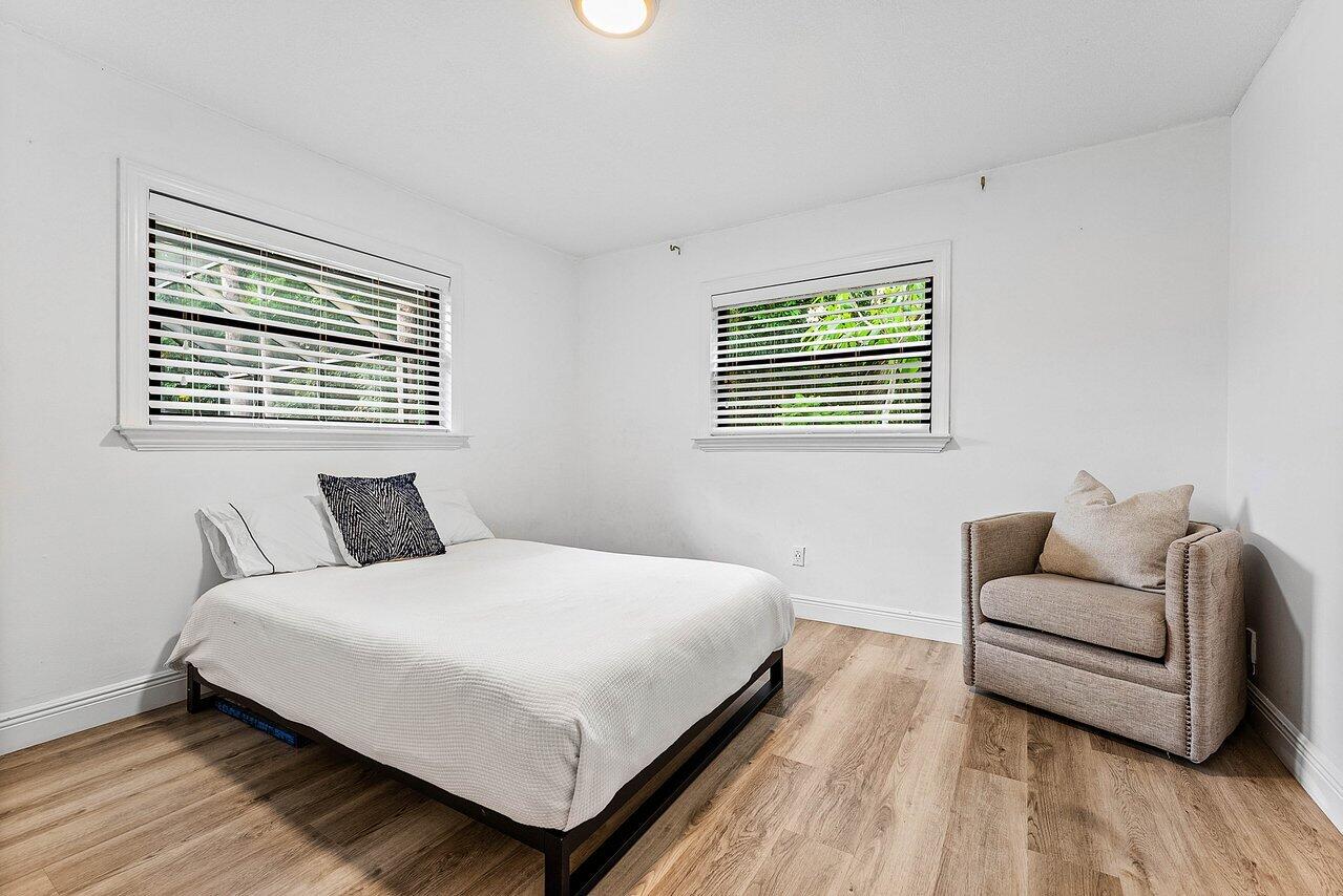 2425 NW 36th Street