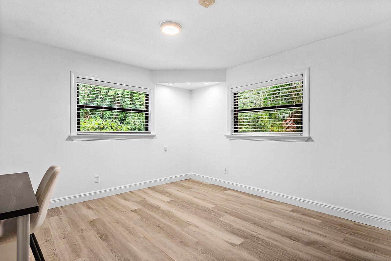 2425 NW 36th Street
