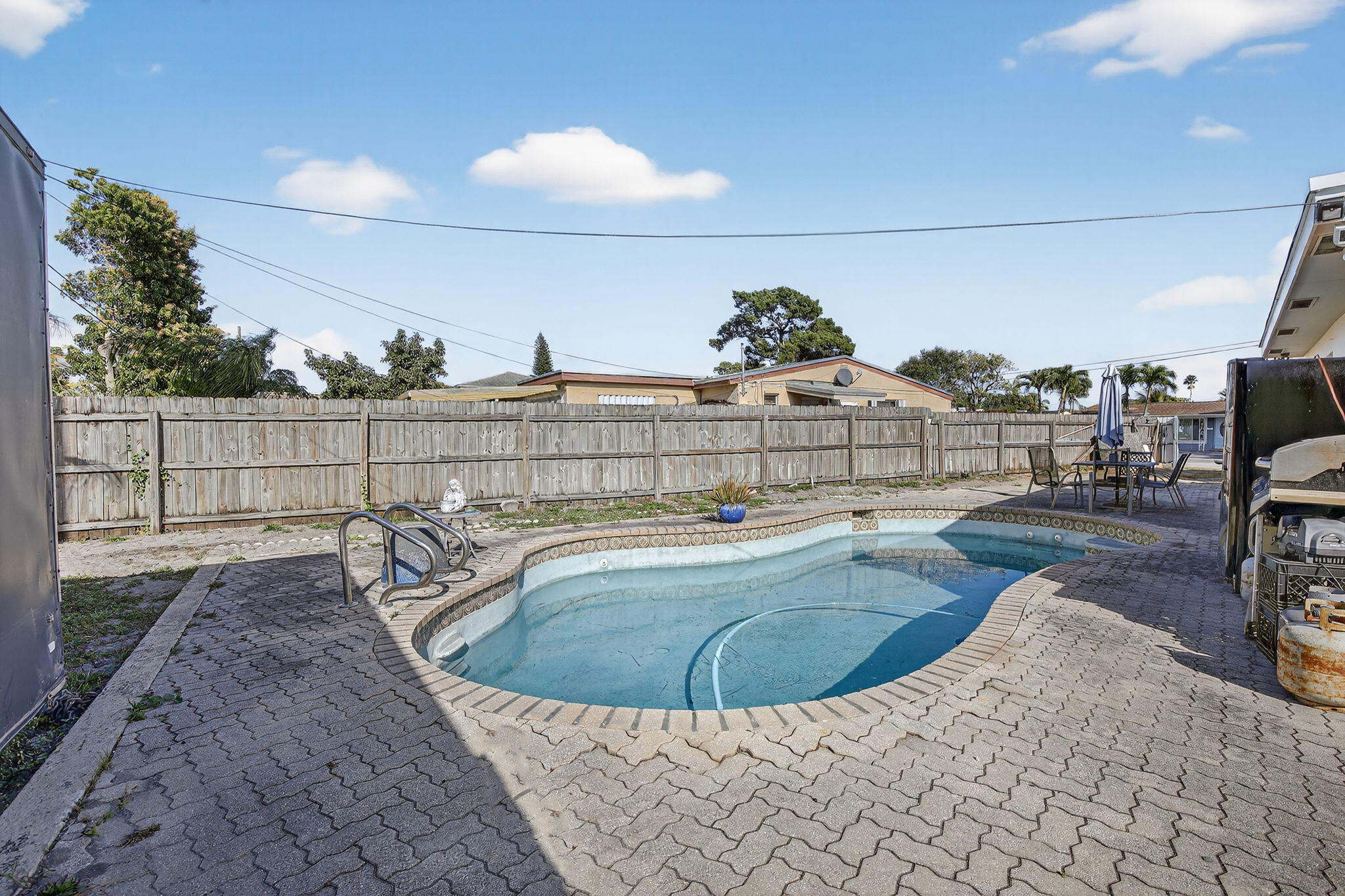 6721 SW 28th Court