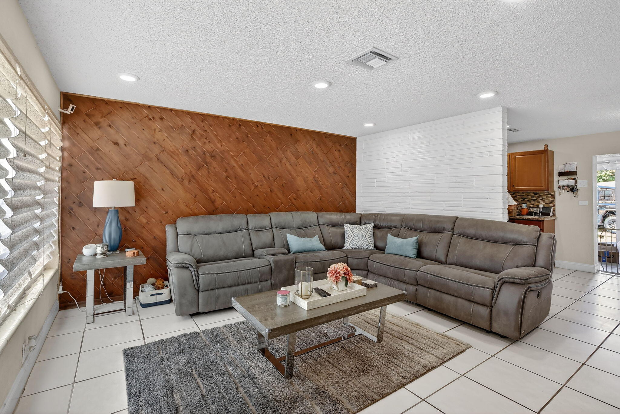 6721 SW 28th Court