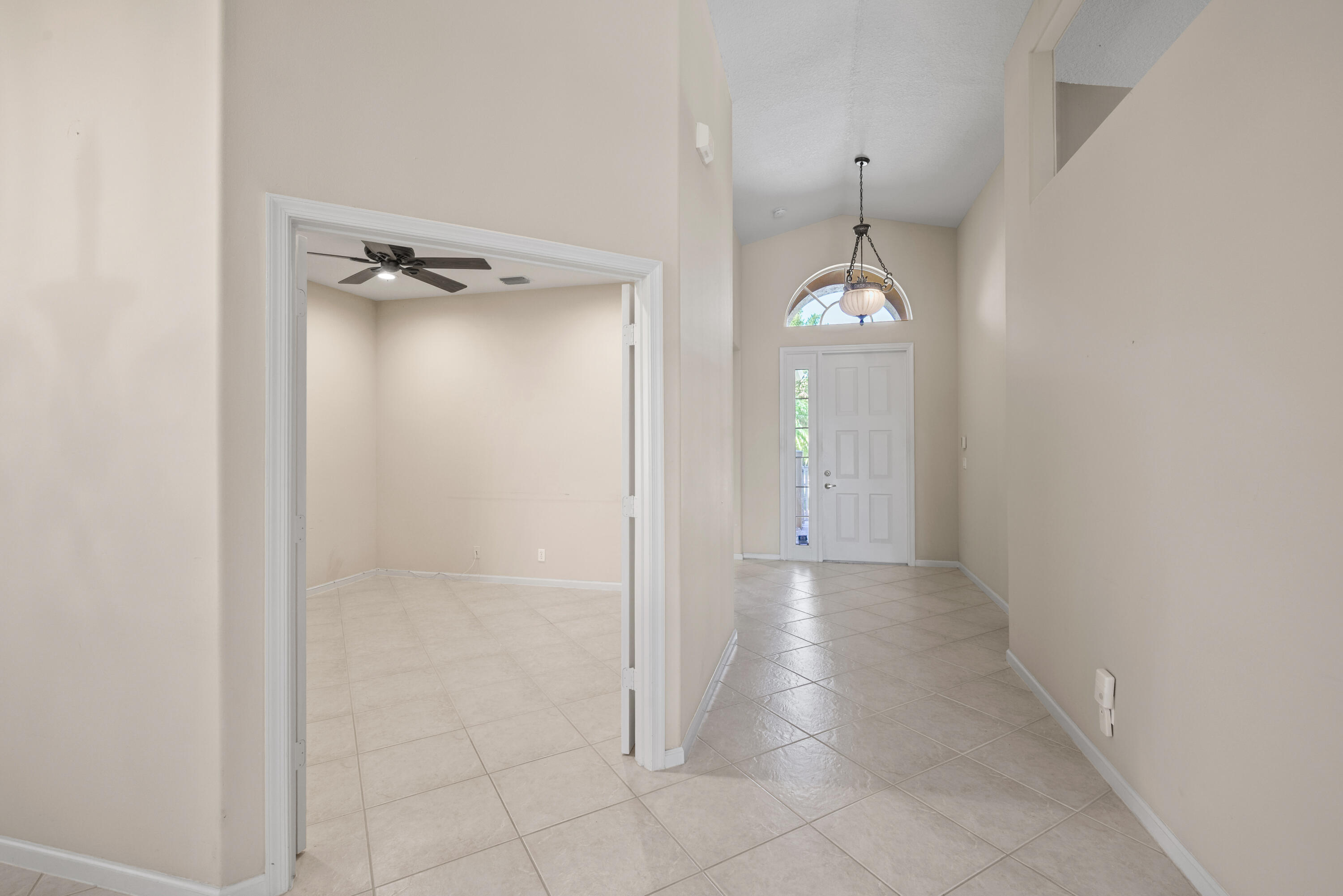 7086 Del Corso Lane