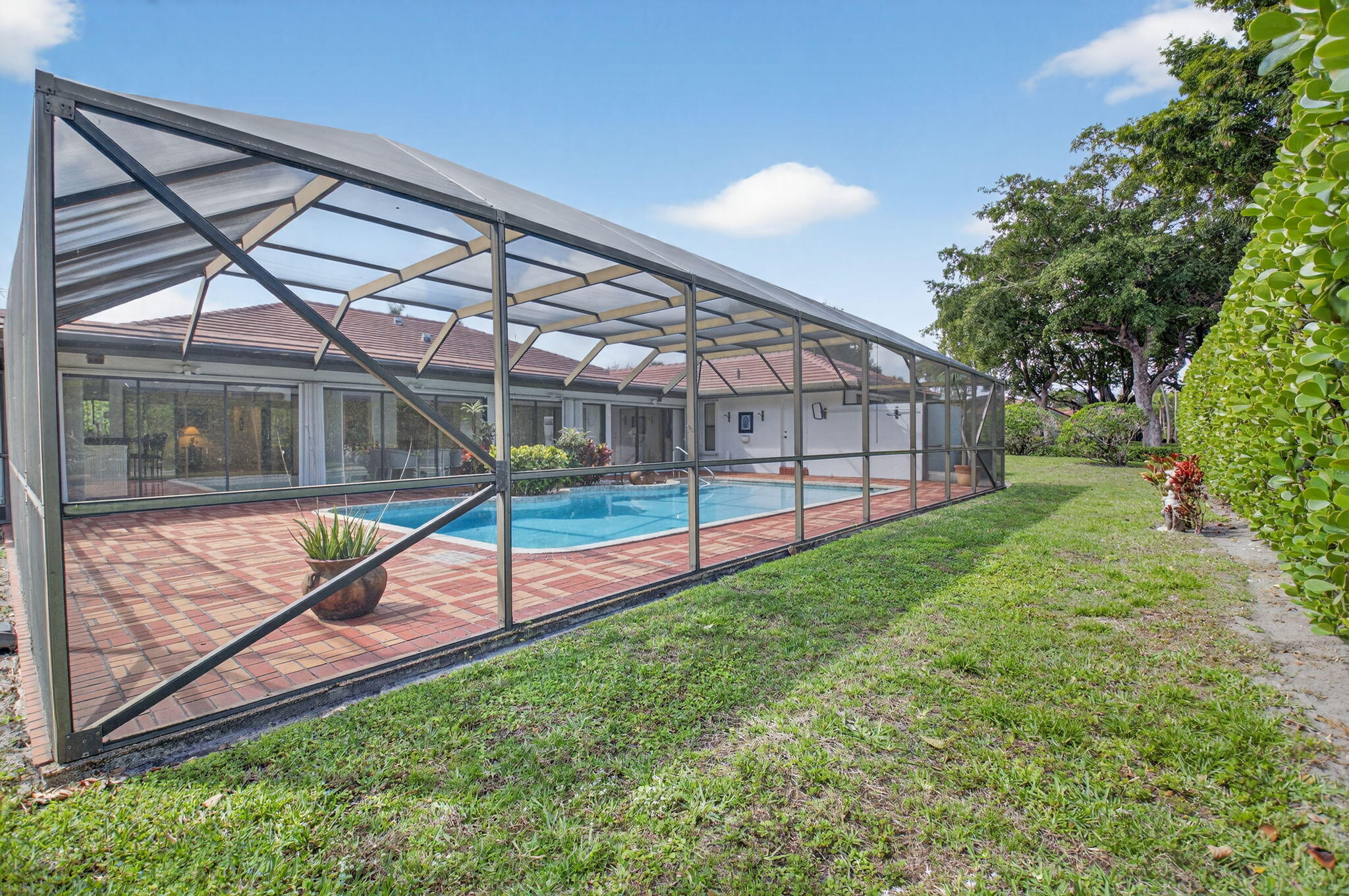 2101 NW 25th Street
