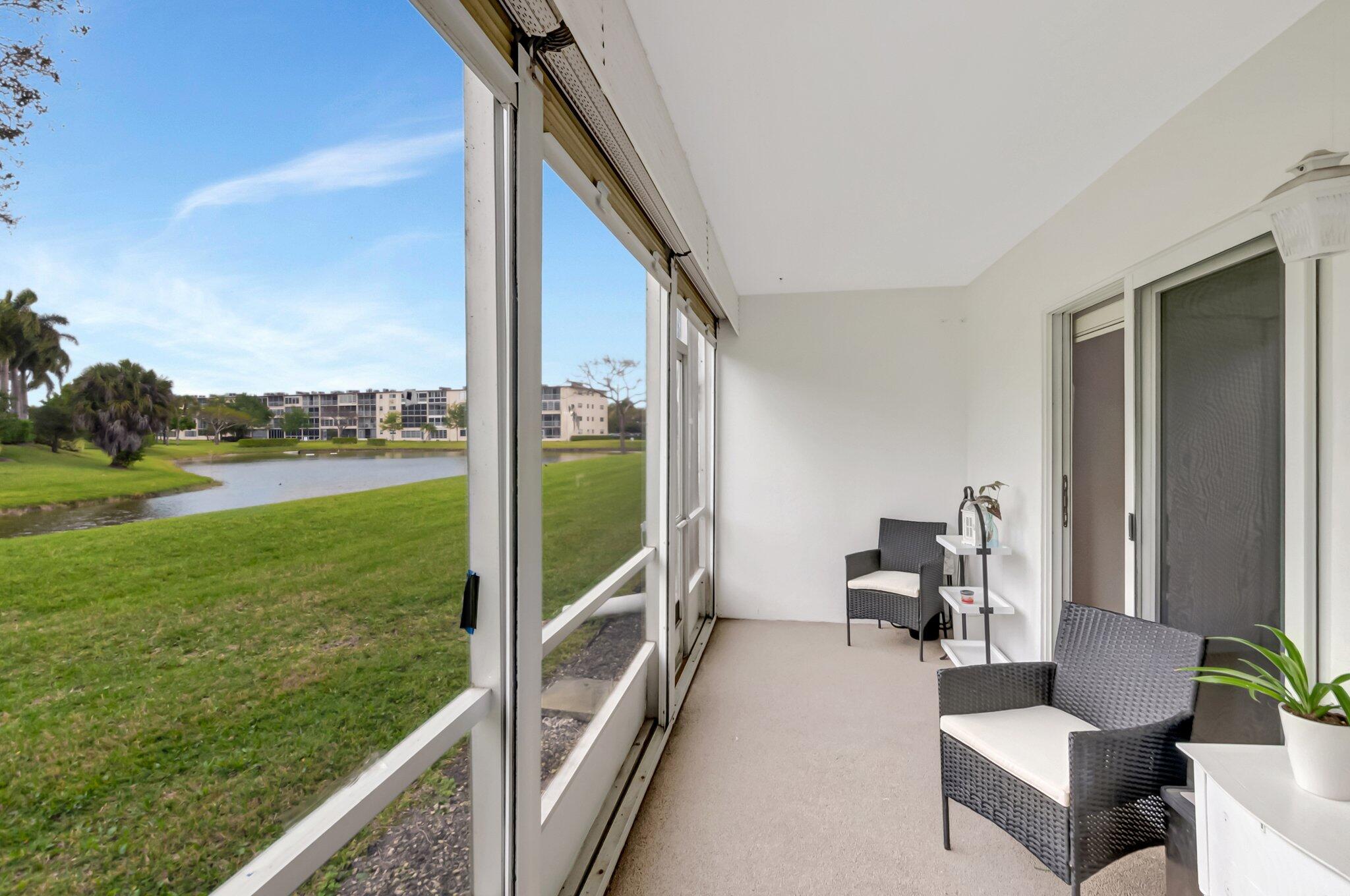 1044 Rexford C