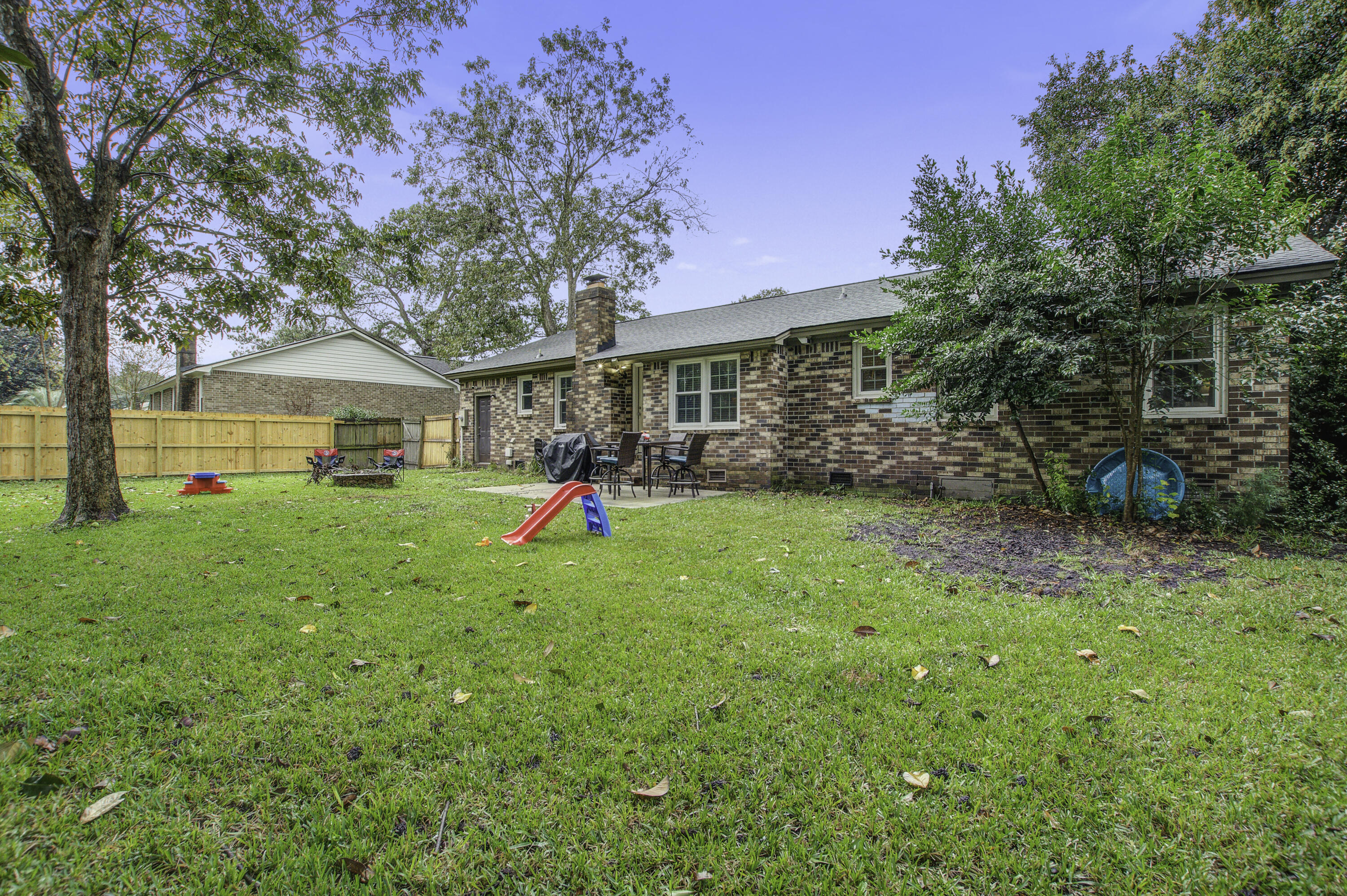 1155 Shoreside Way