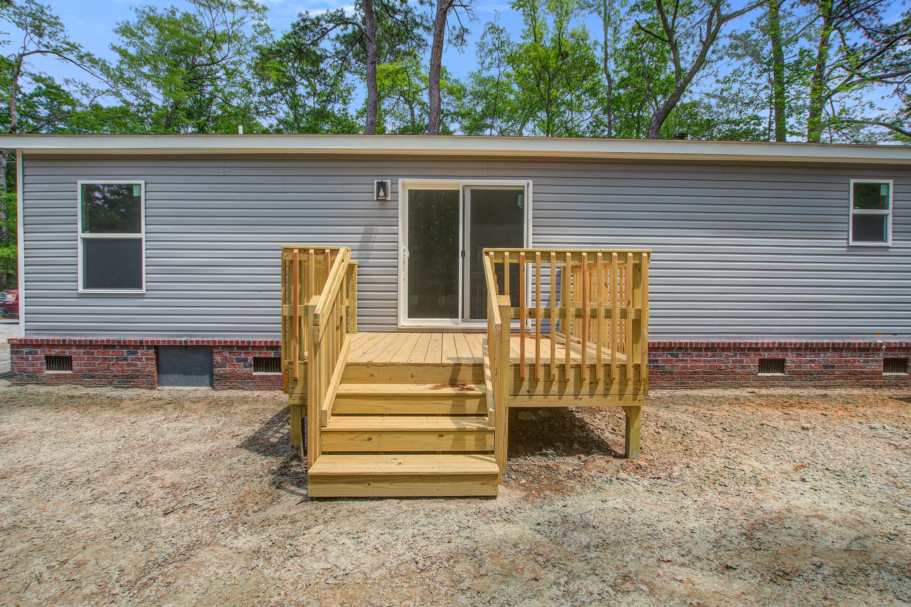 409 Peacock Lane