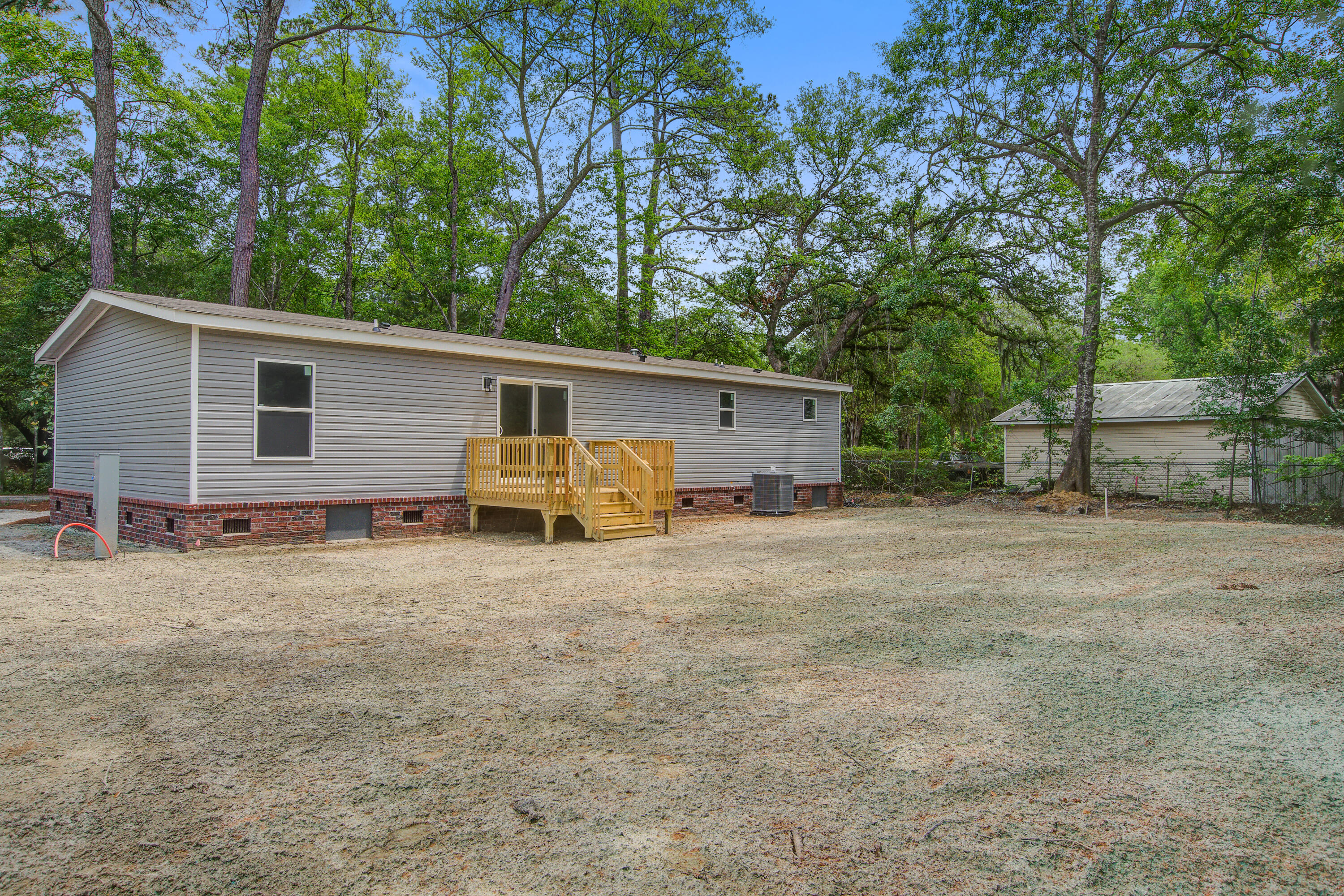 409 Peacock Lane
