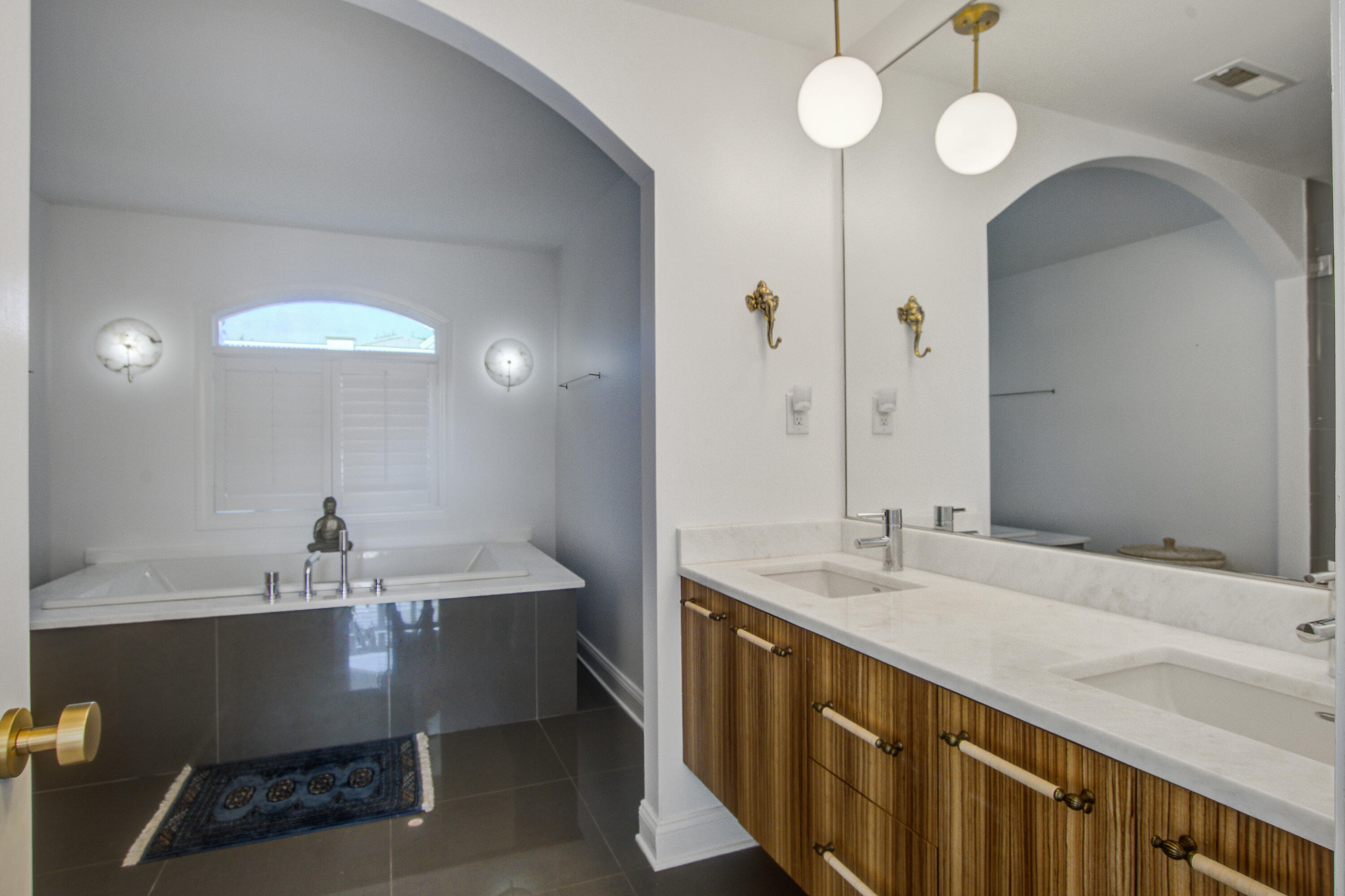 413 Station 22 1/2 Street