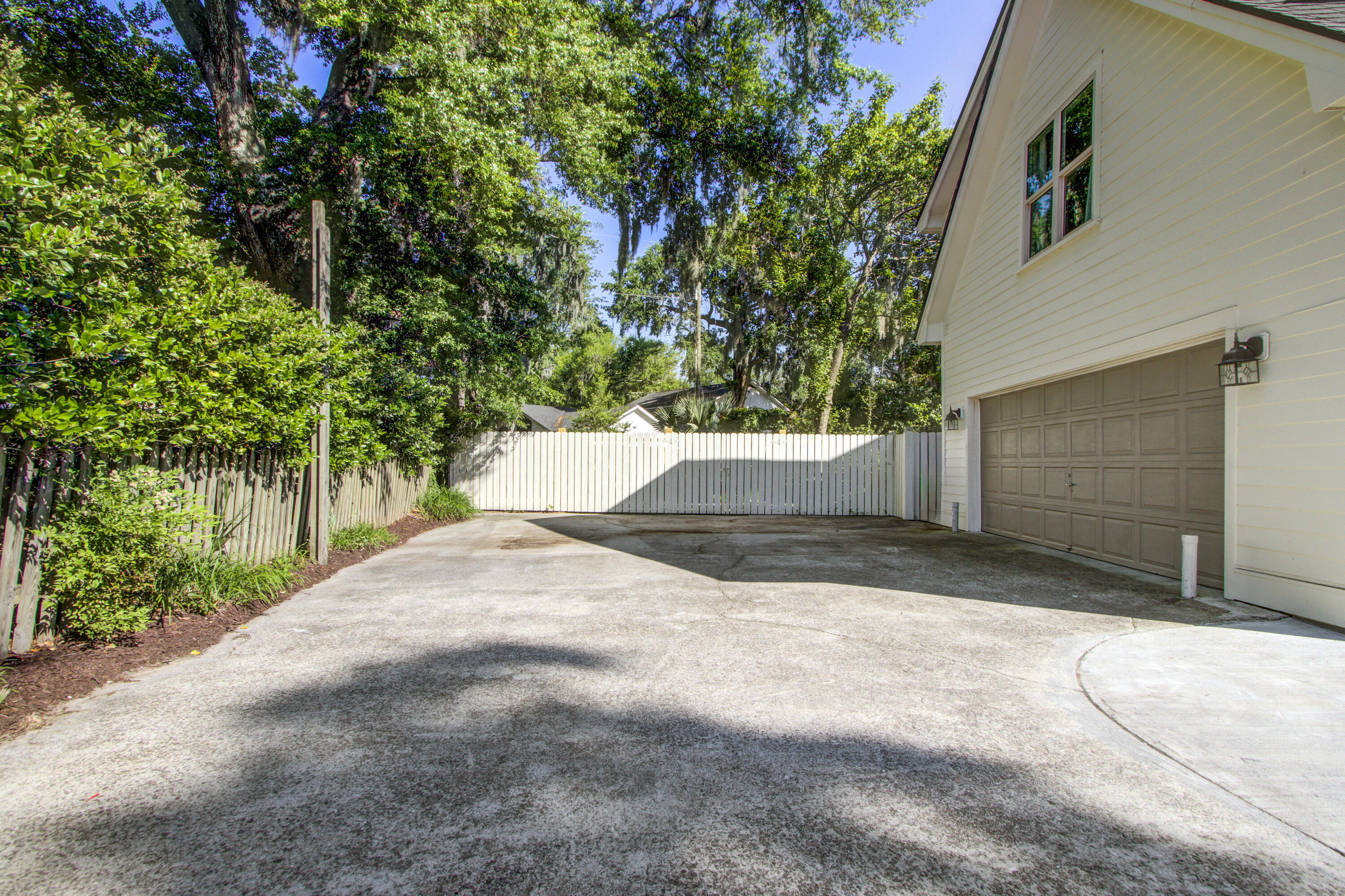 1081 Groves Manor Court