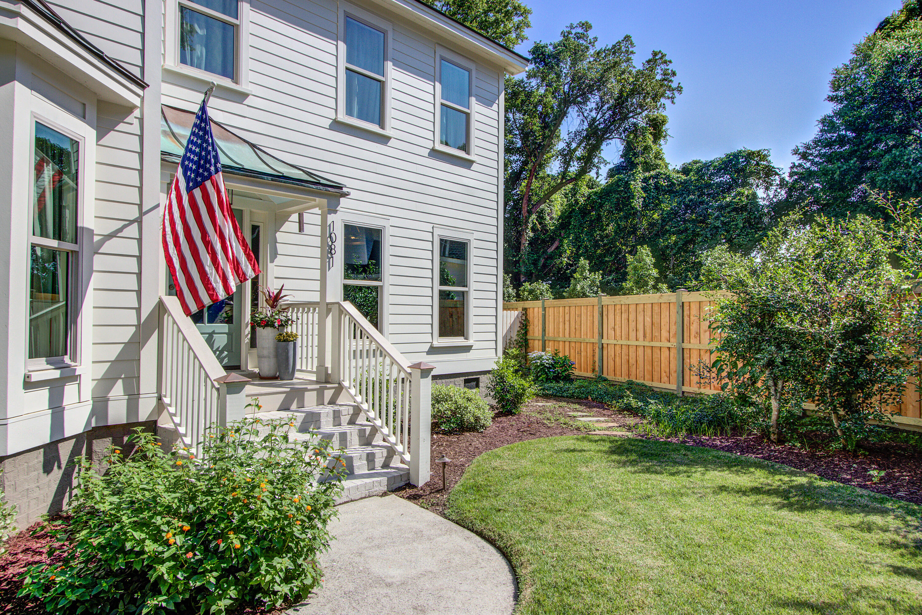 1081 Groves Manor Court