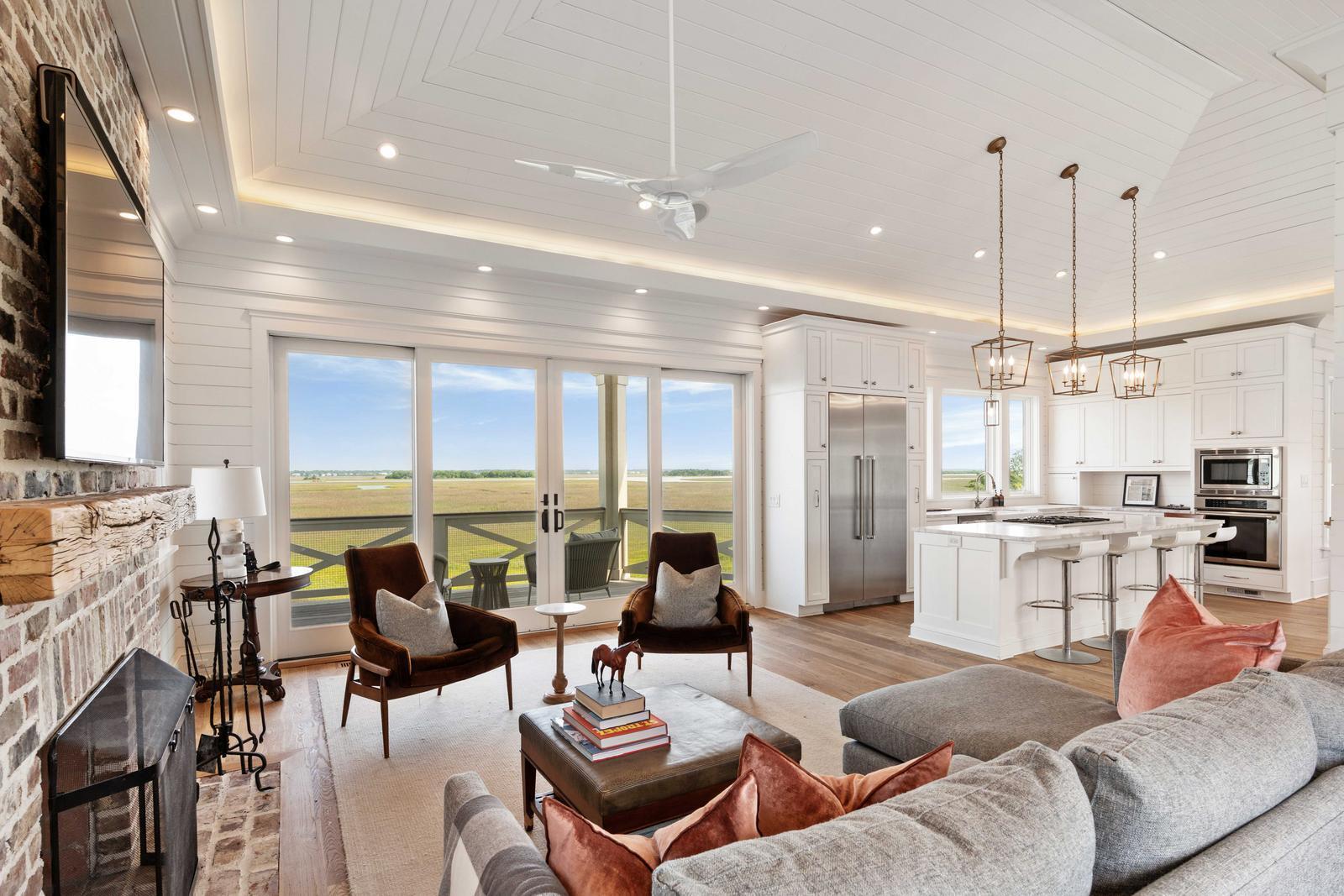 2618 Raven Drive