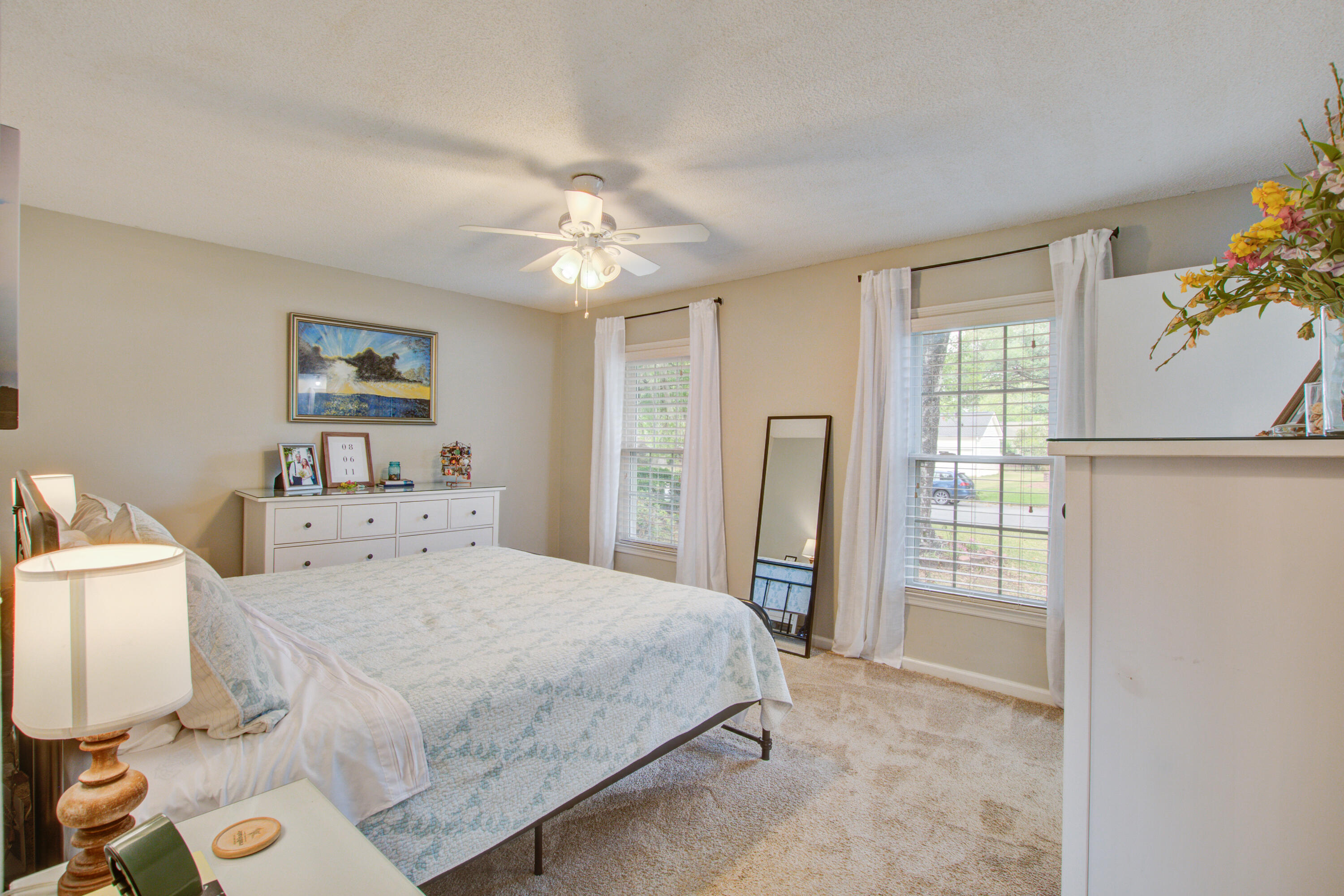 2115 Hunter Creek Drive