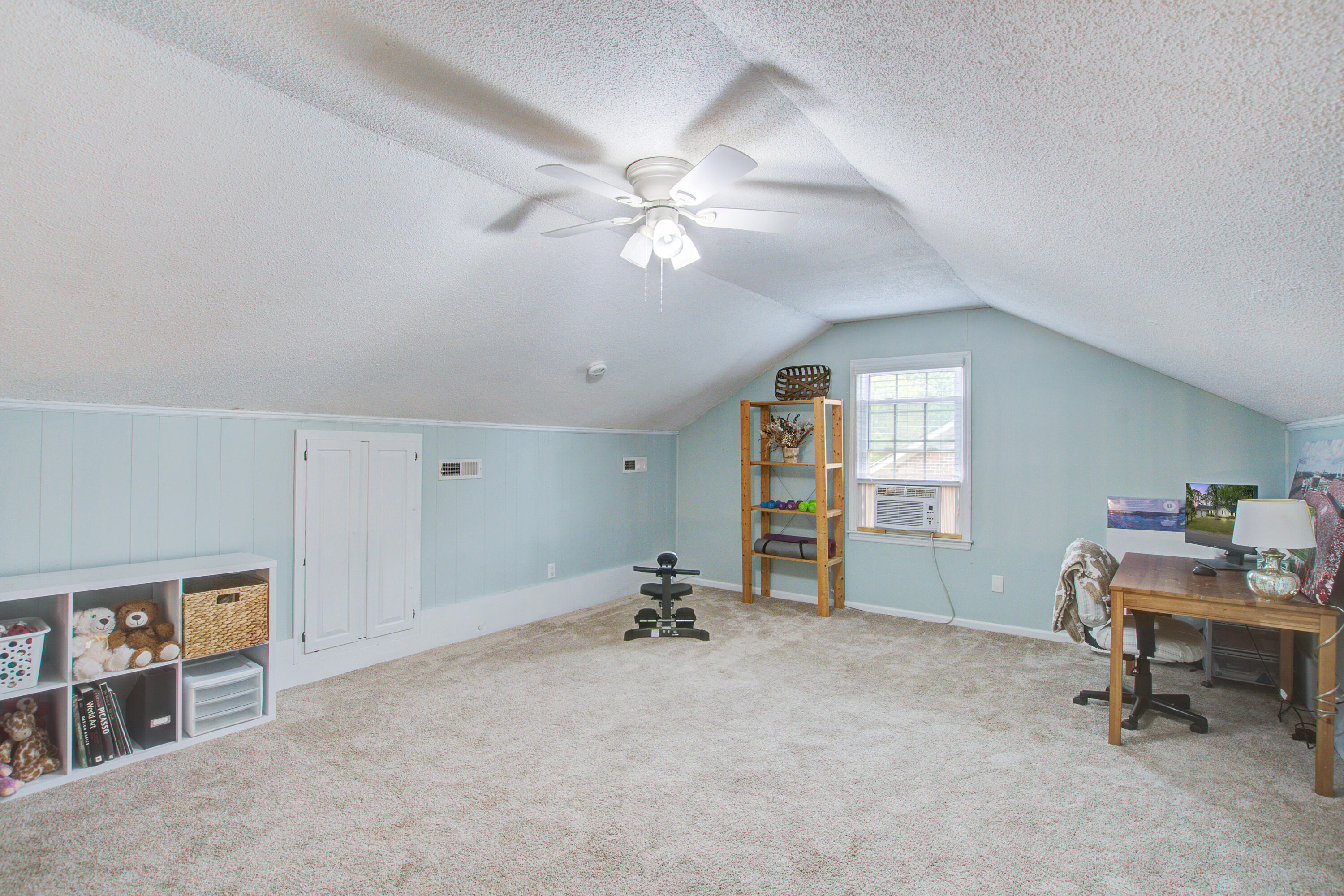 2115 Hunter Creek Drive