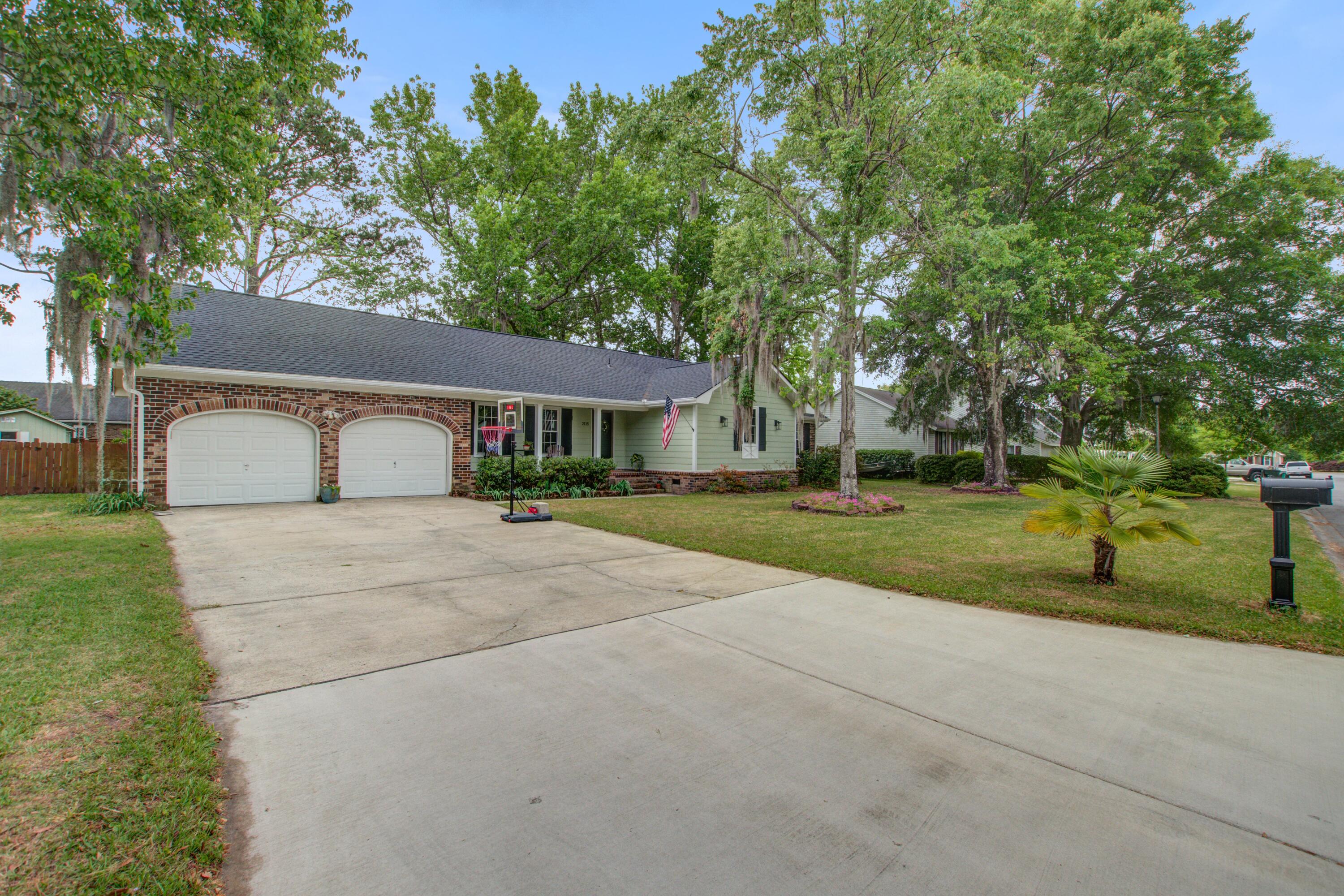 2115 Hunter Creek Drive