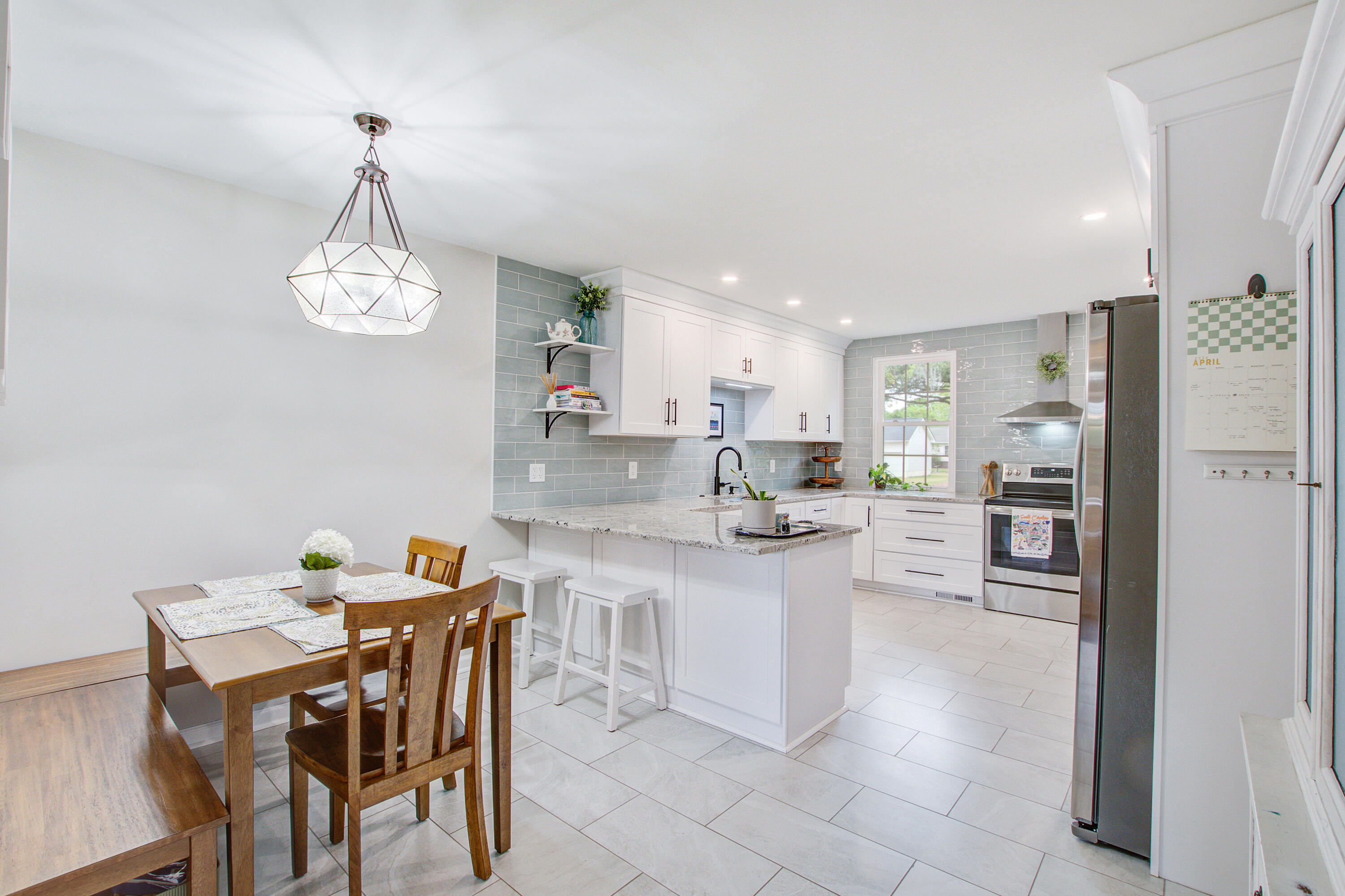2115 Hunter Creek Drive