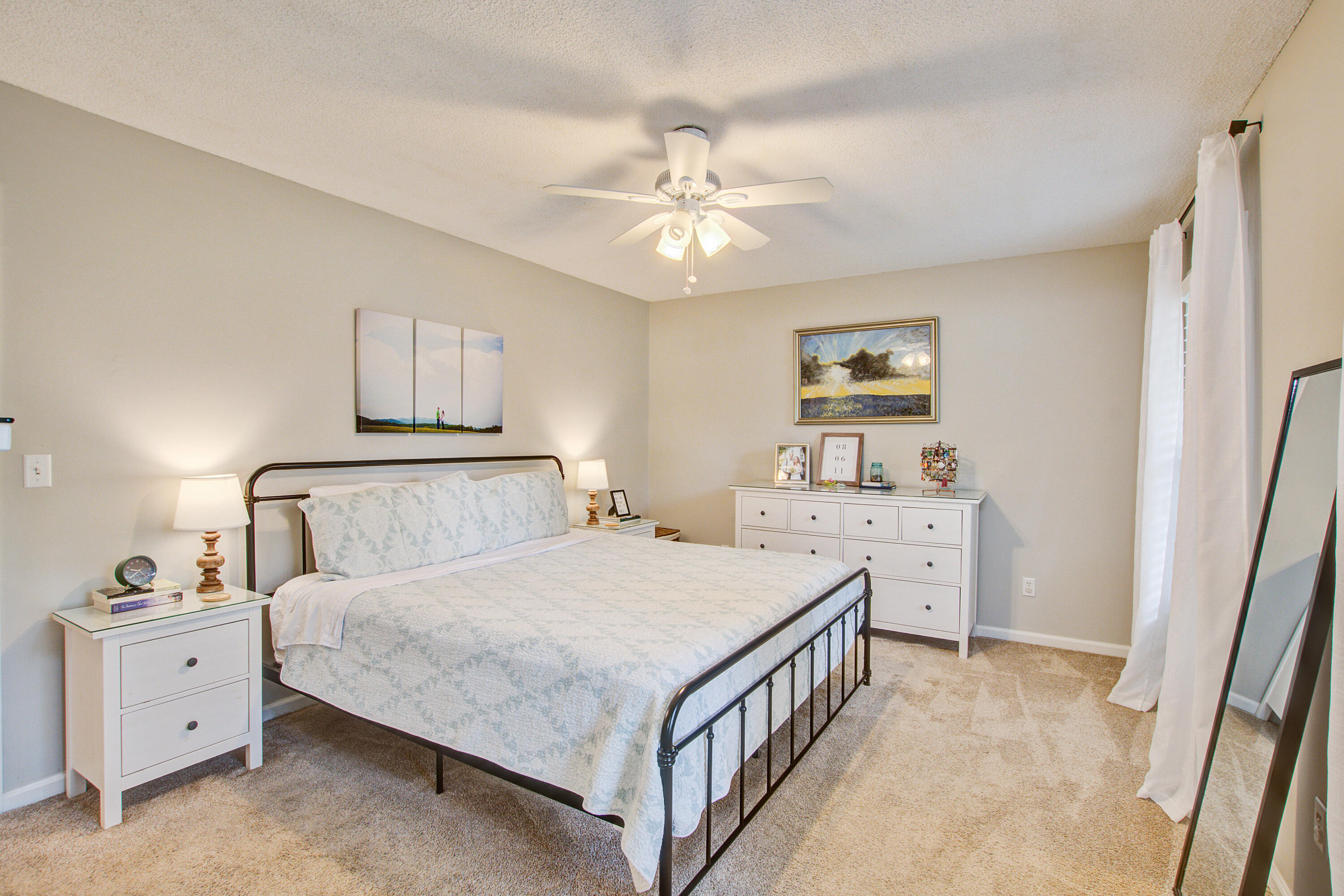 2115 Hunter Creek Drive