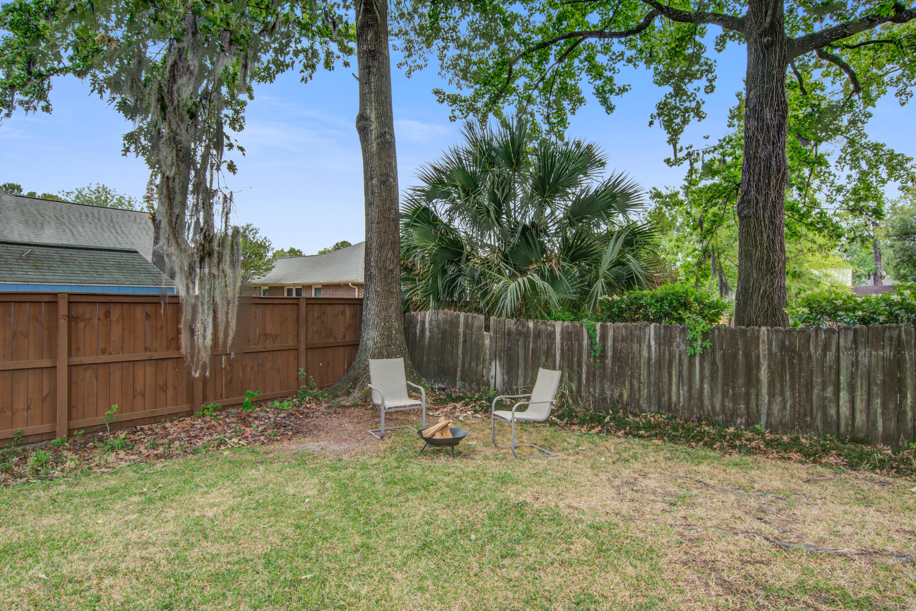 2115 Hunter Creek Drive