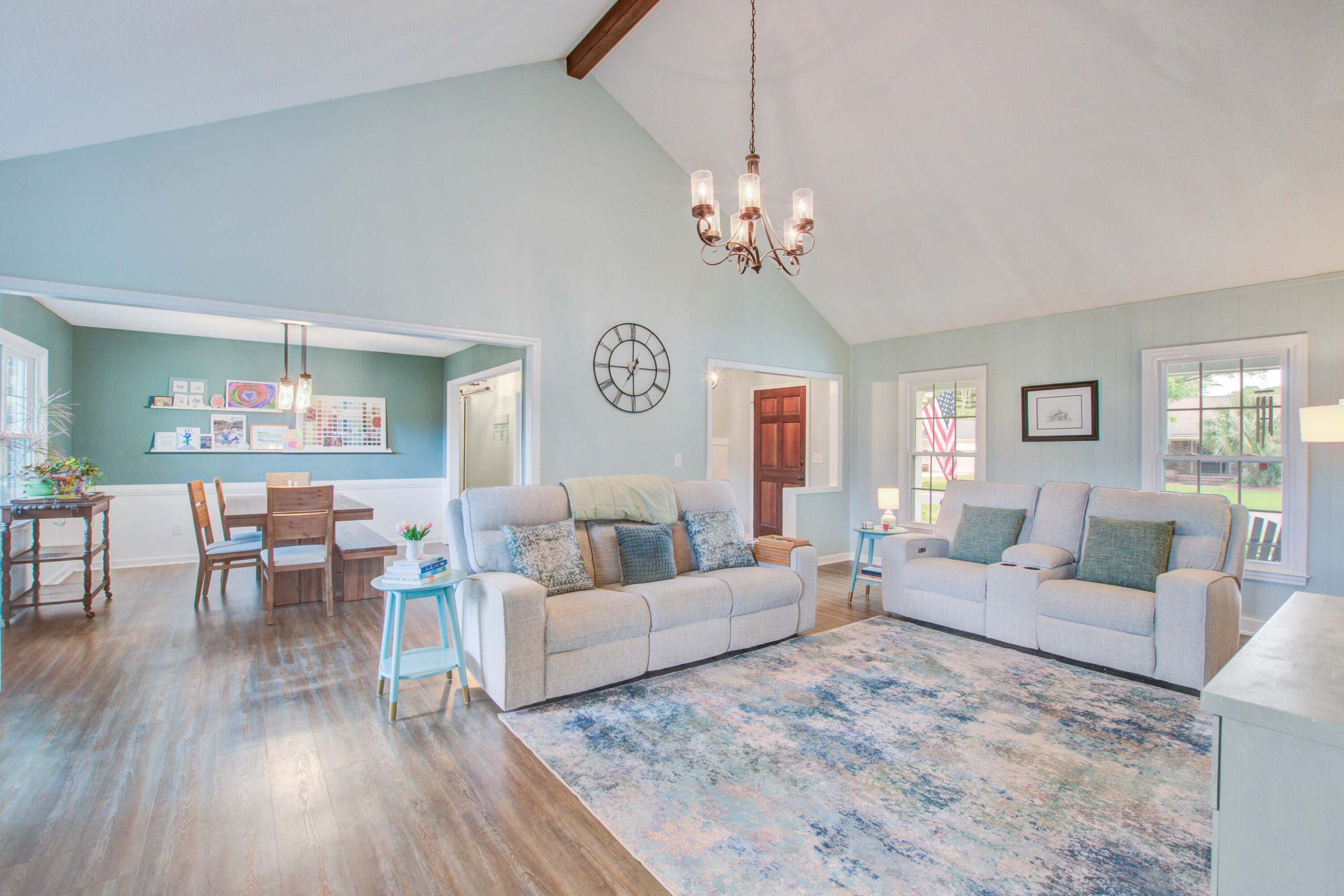 2115 Hunter Creek Drive