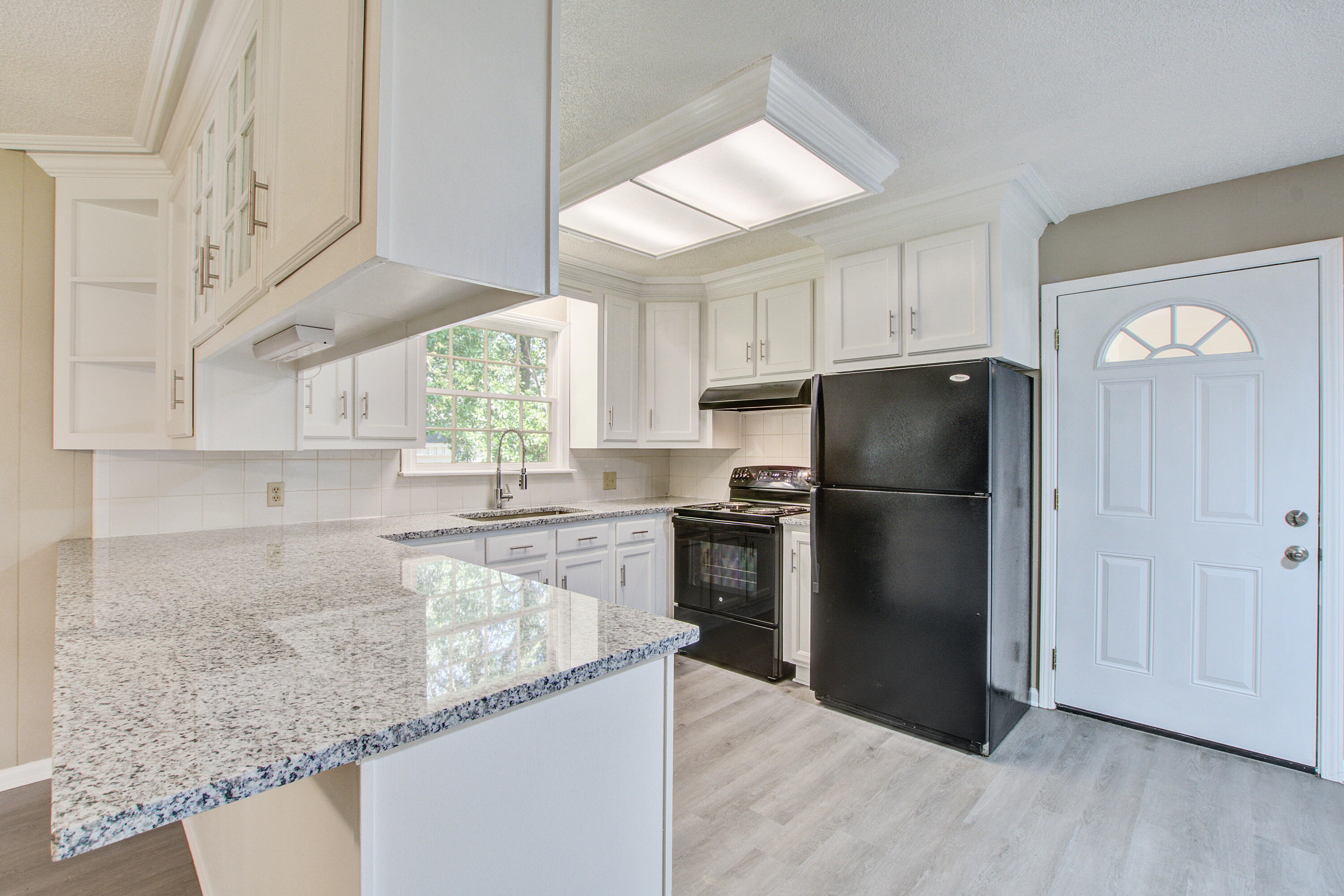 2734 Shadow Lane