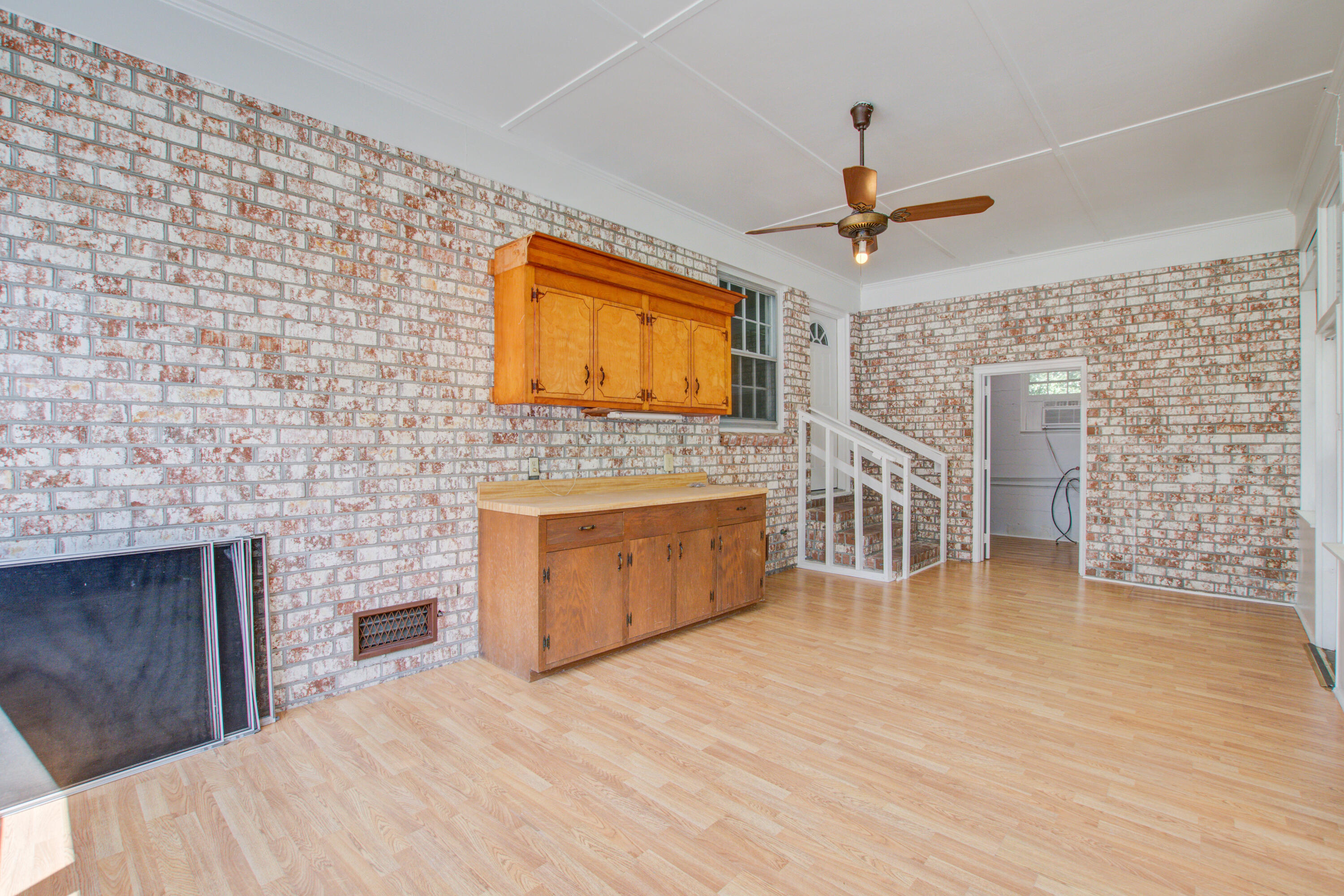 2734 Shadow Lane