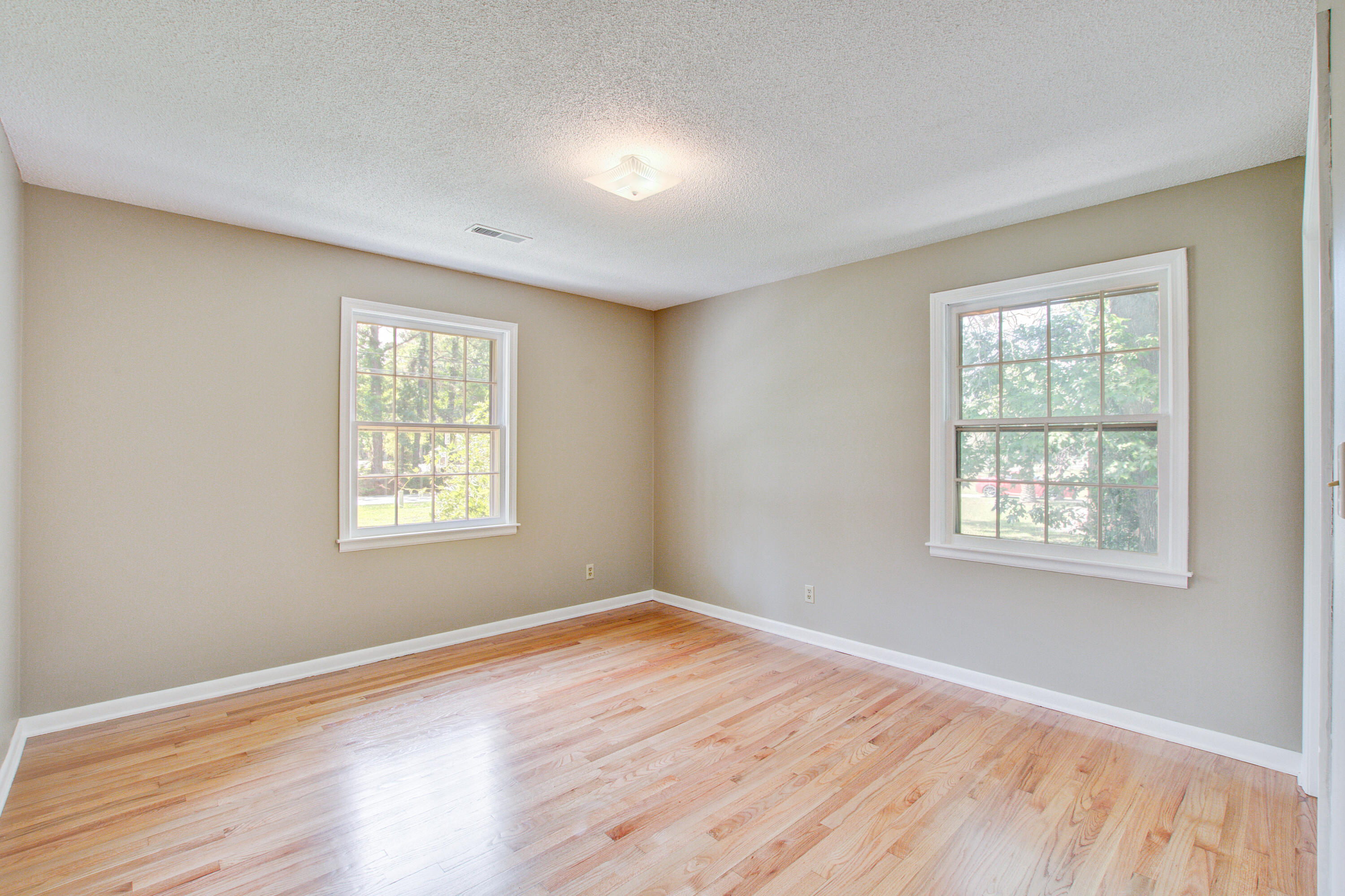 2734 Shadow Lane