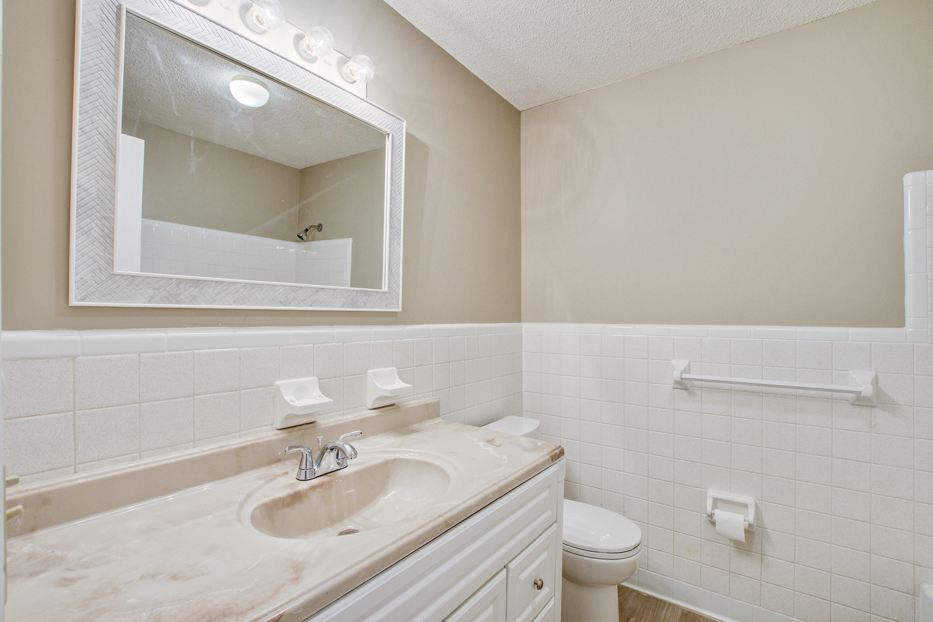 2734 Shadow Lane