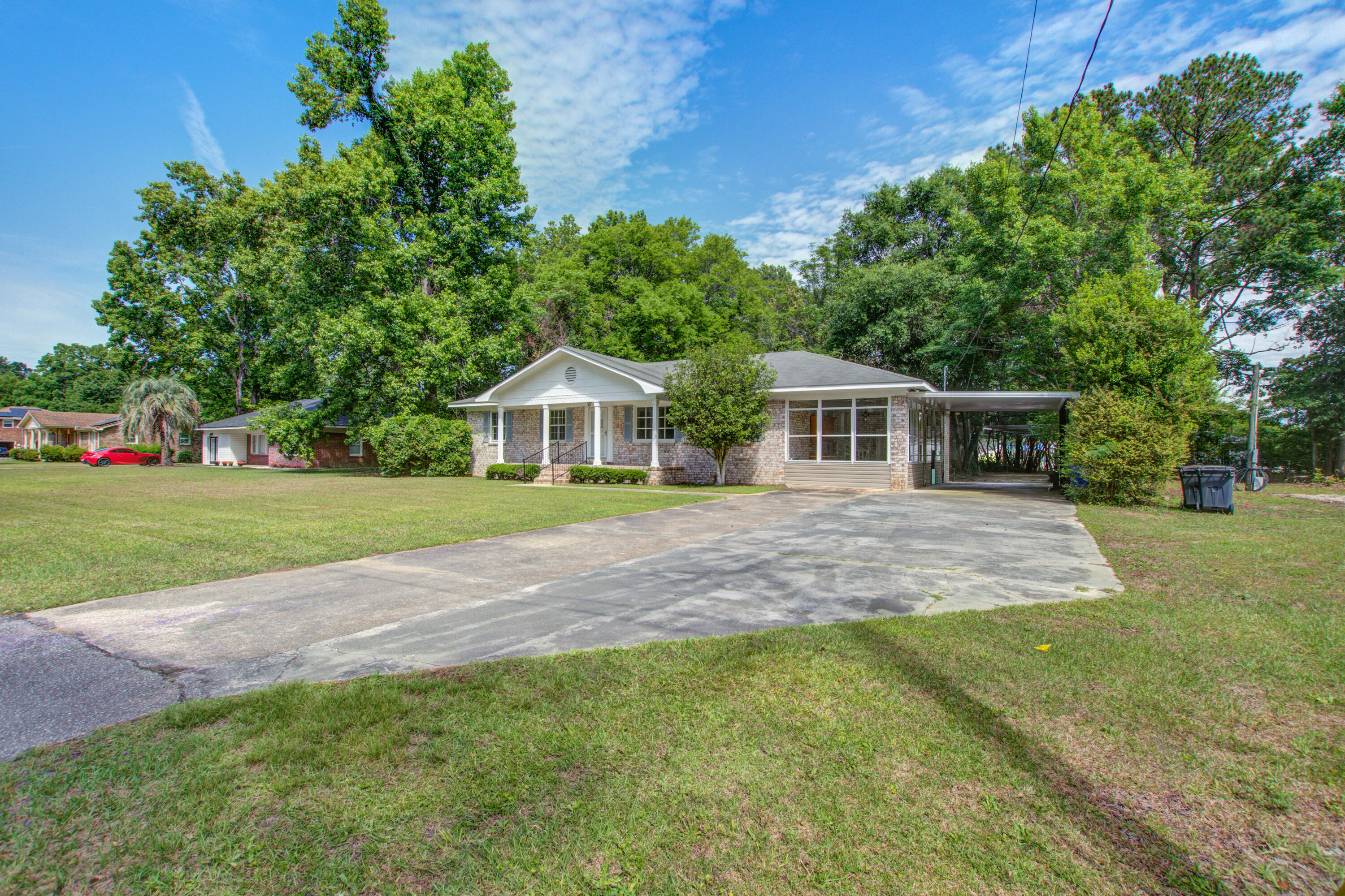 2734 Shadow Lane