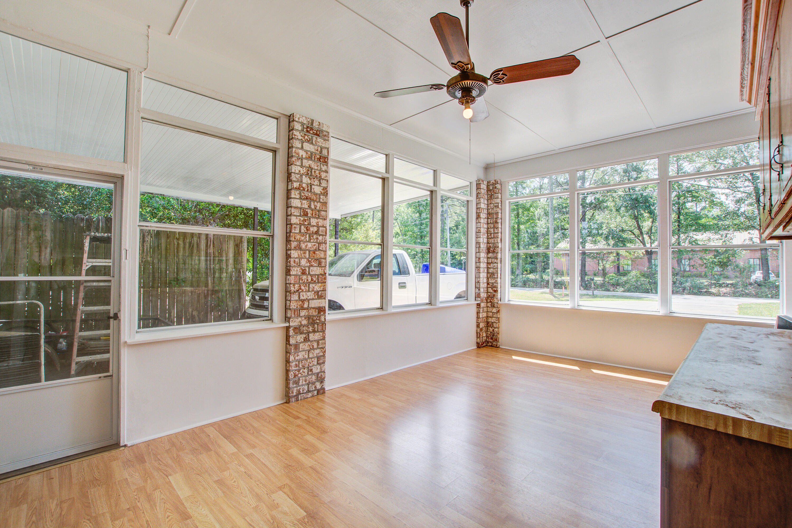 2734 Shadow Lane