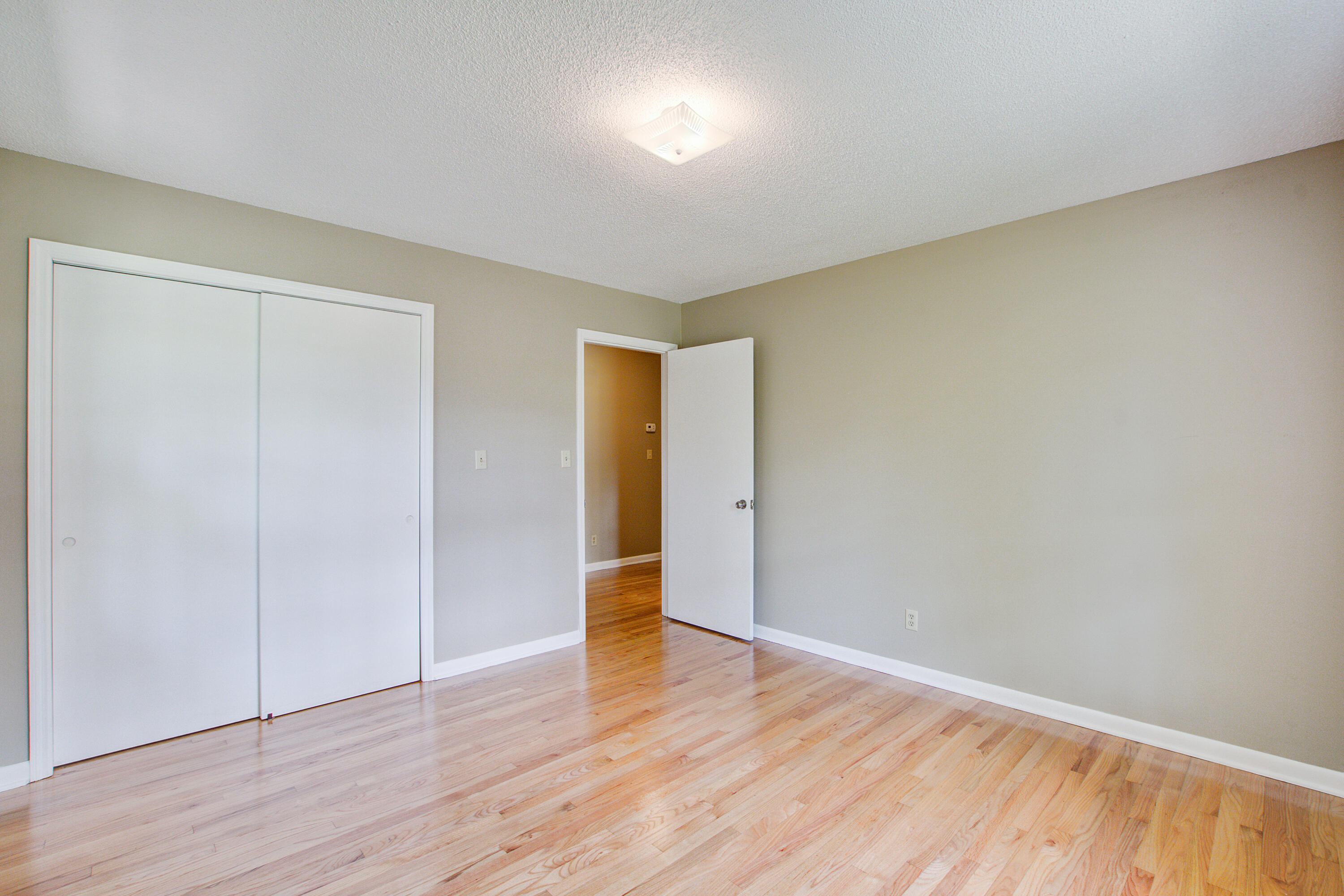 2734 Shadow Lane