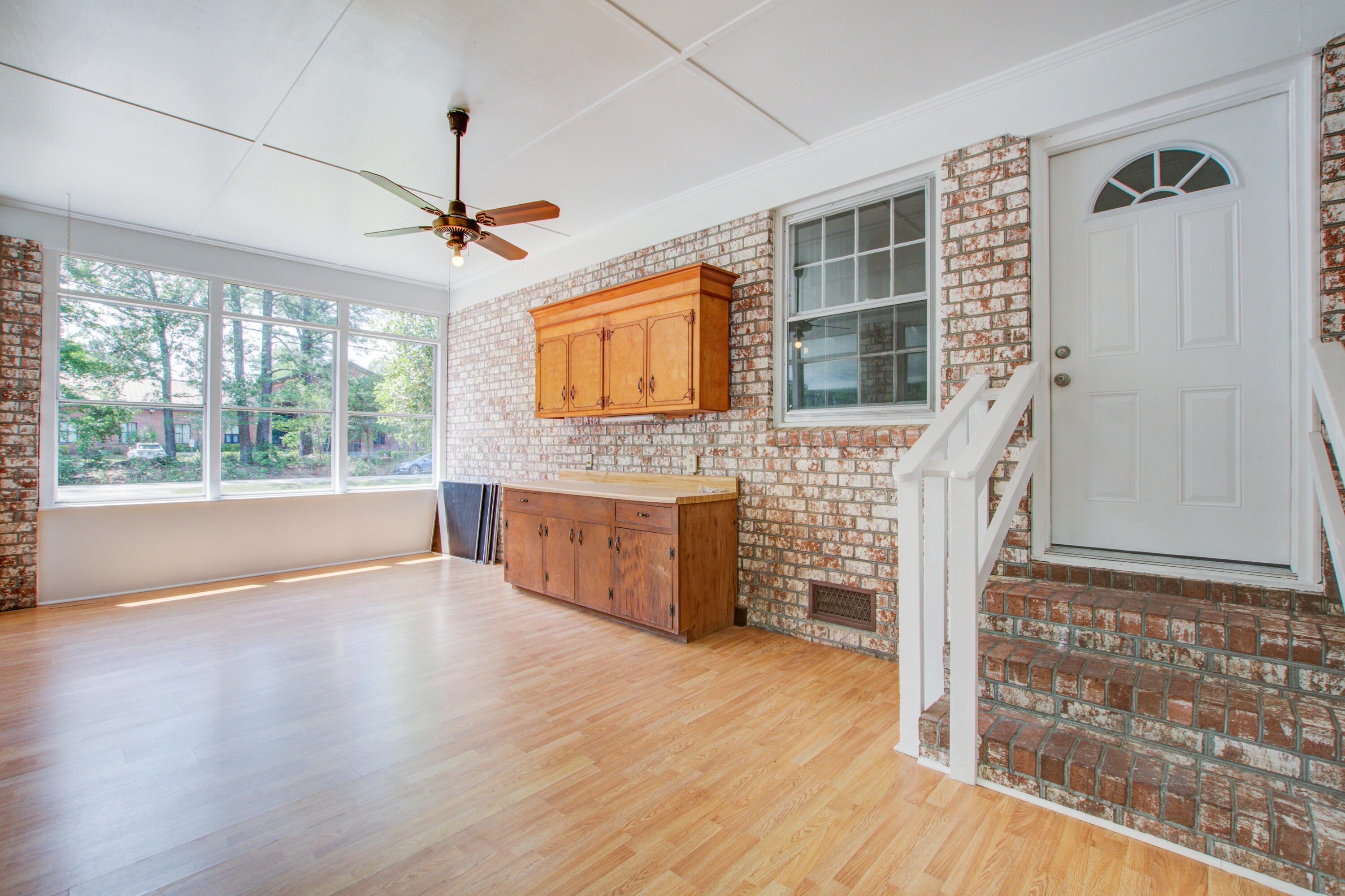 2734 Shadow Lane