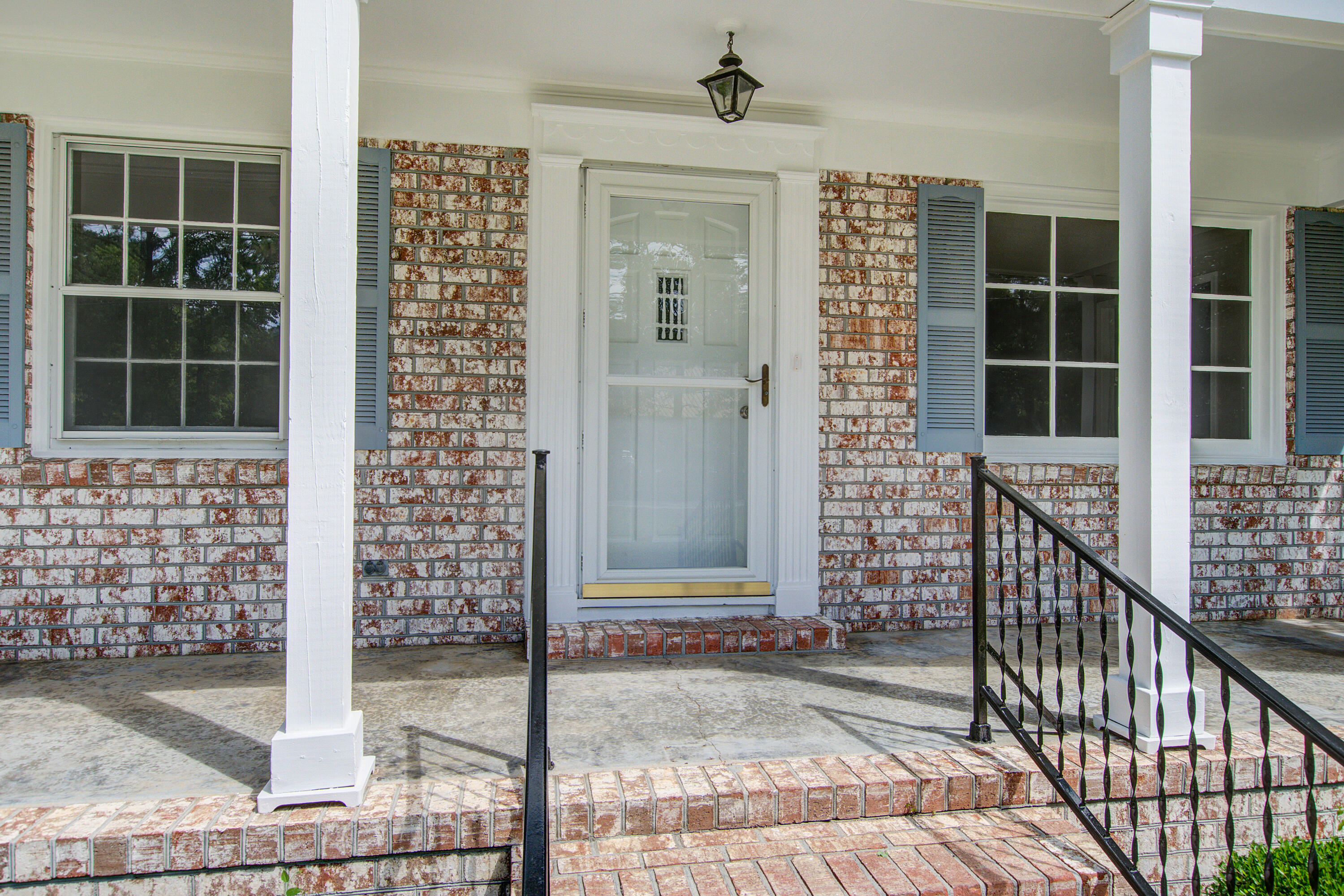 2734 Shadow Lane