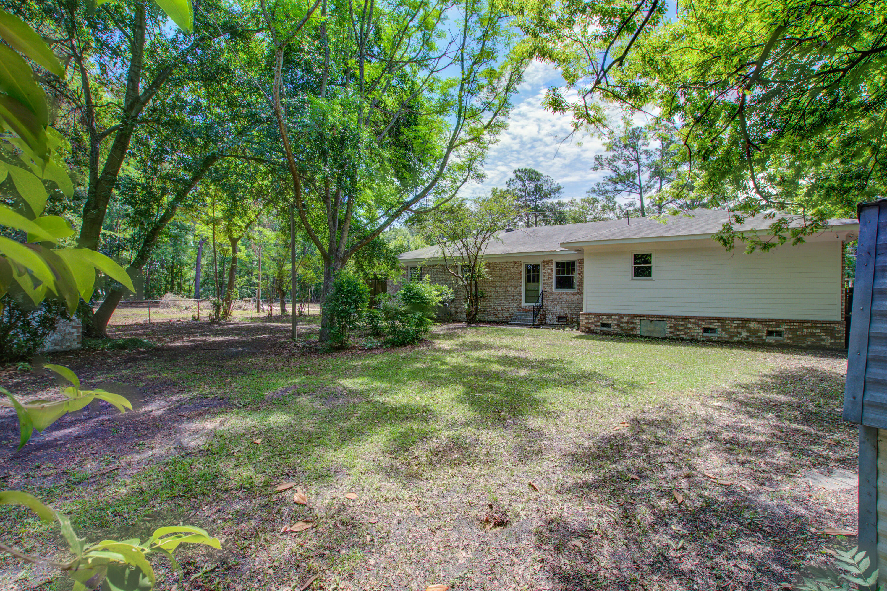 2734 Shadow Lane