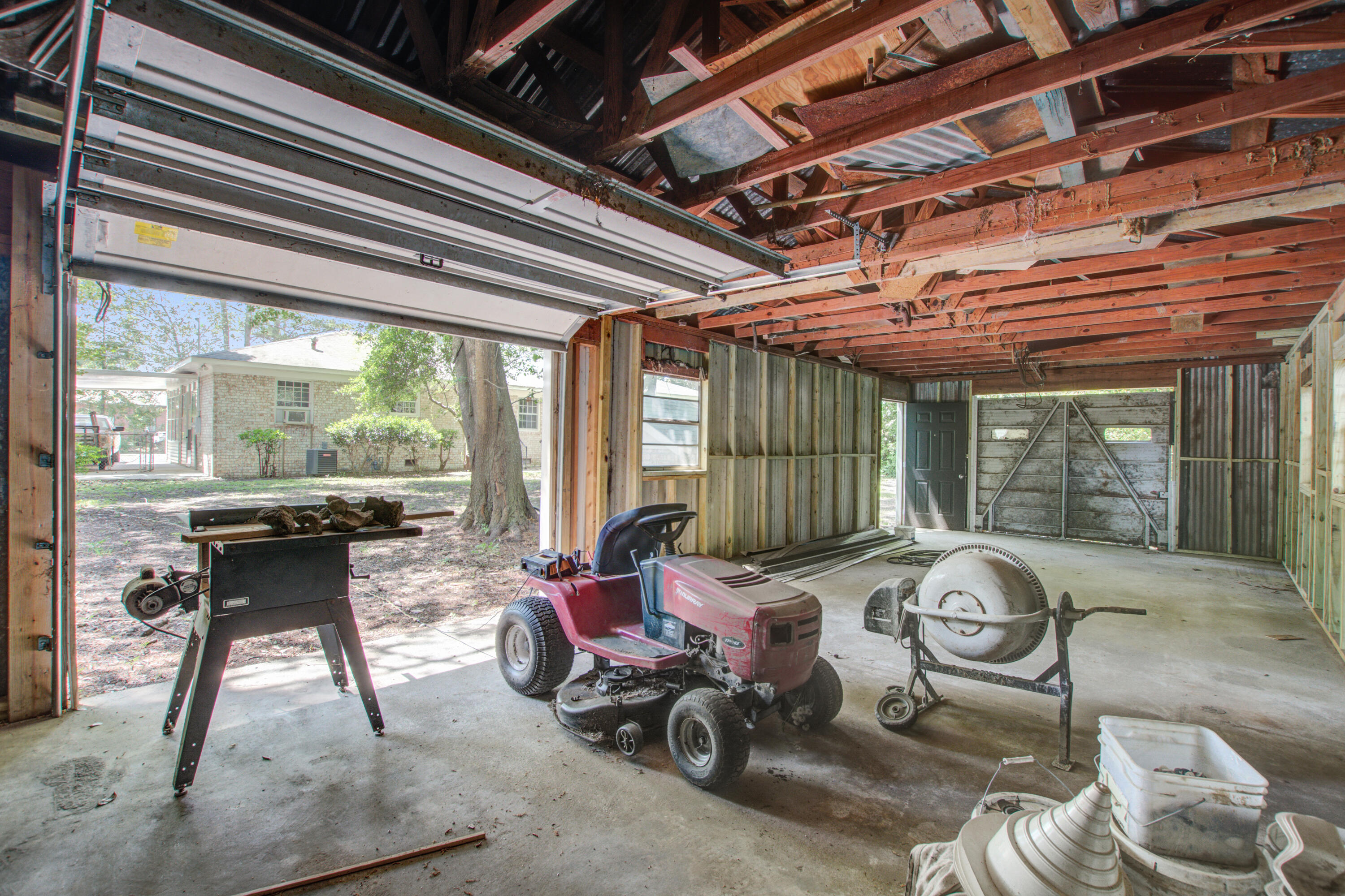 2734 Shadow Lane