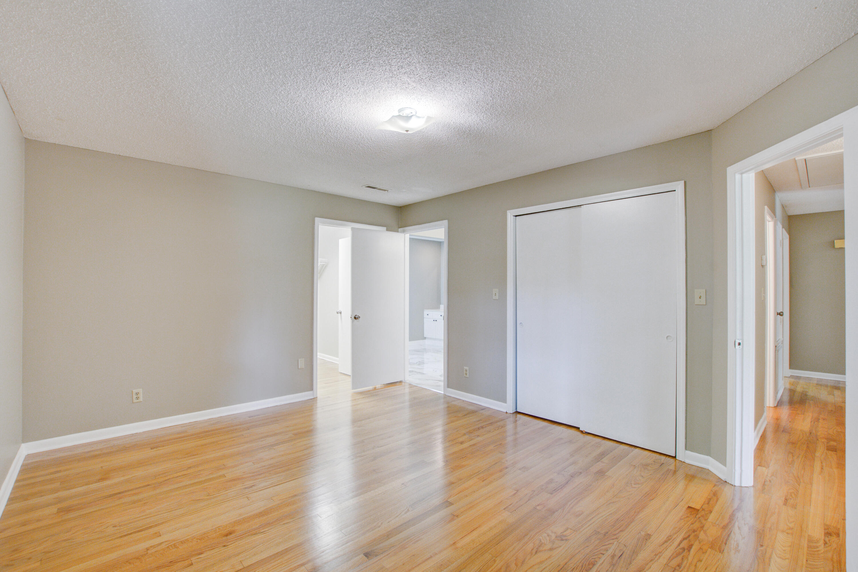 2734 Shadow Lane