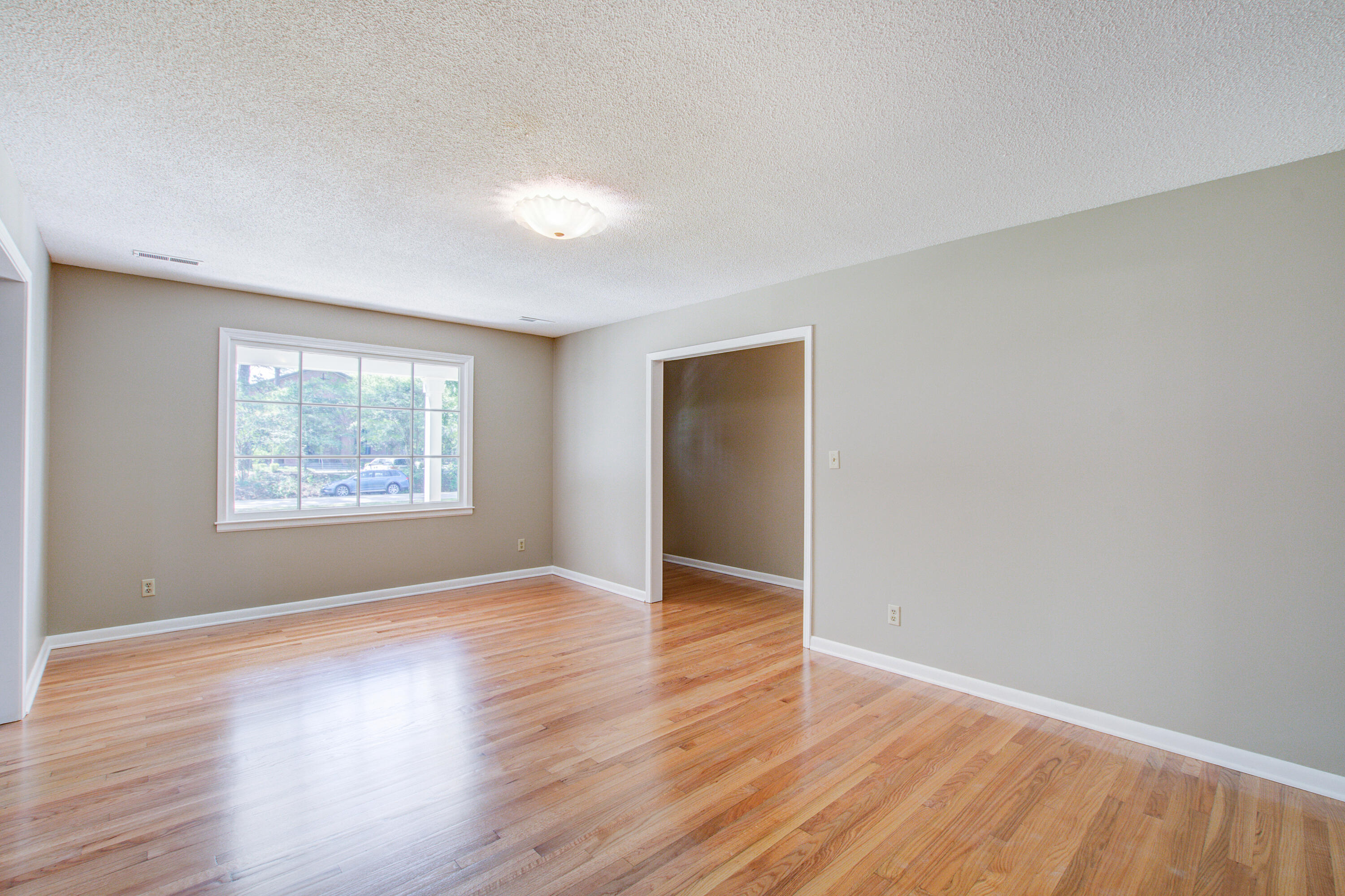 2734 Shadow Lane