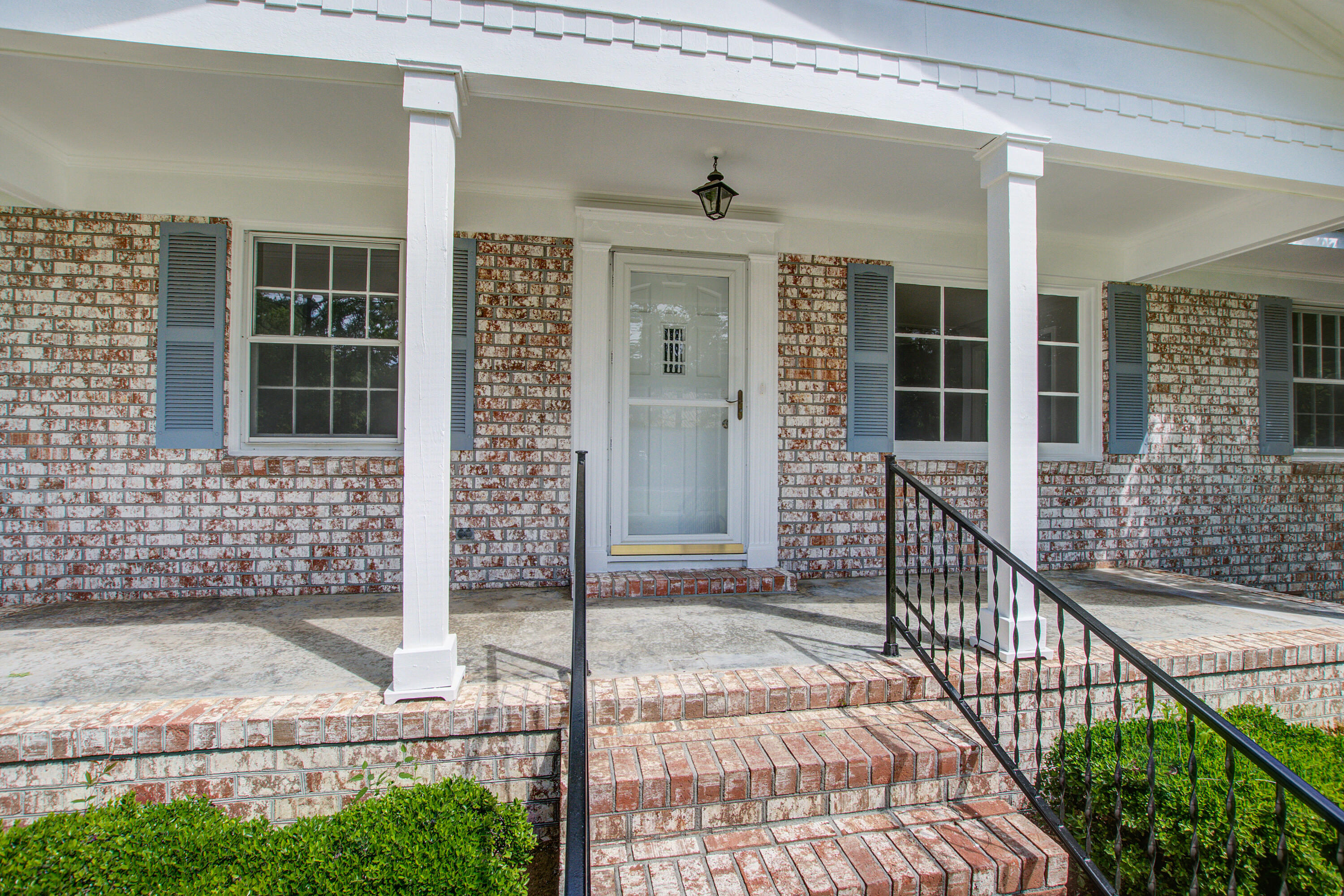 2734 Shadow Lane