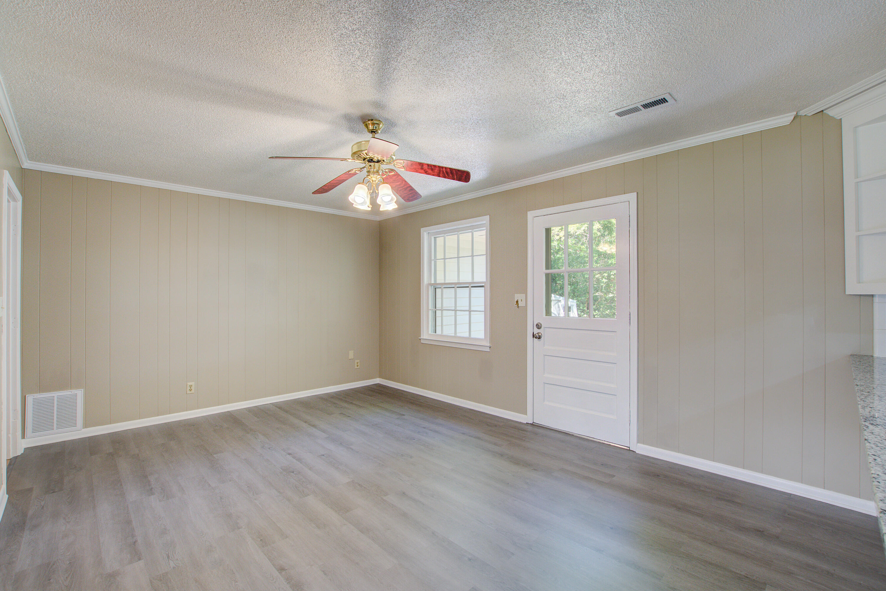 2734 Shadow Lane