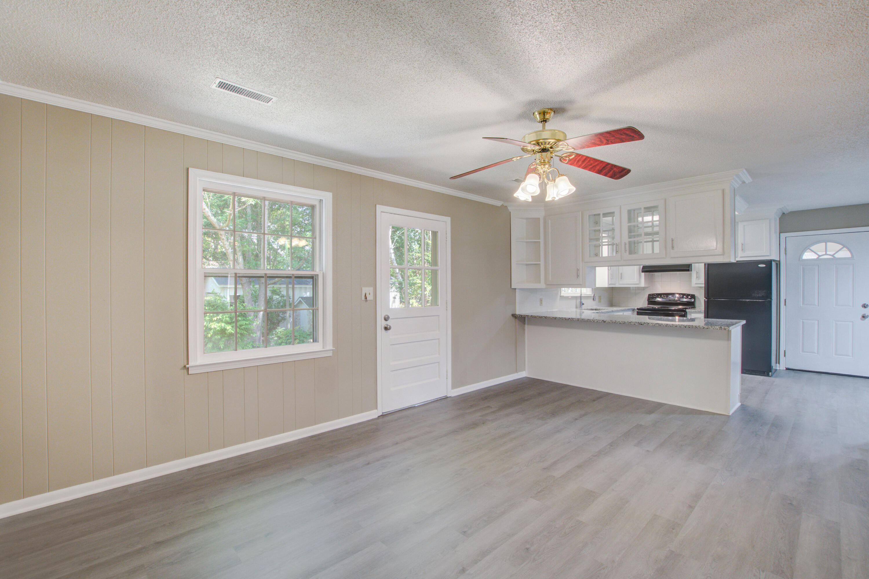 2734 Shadow Lane