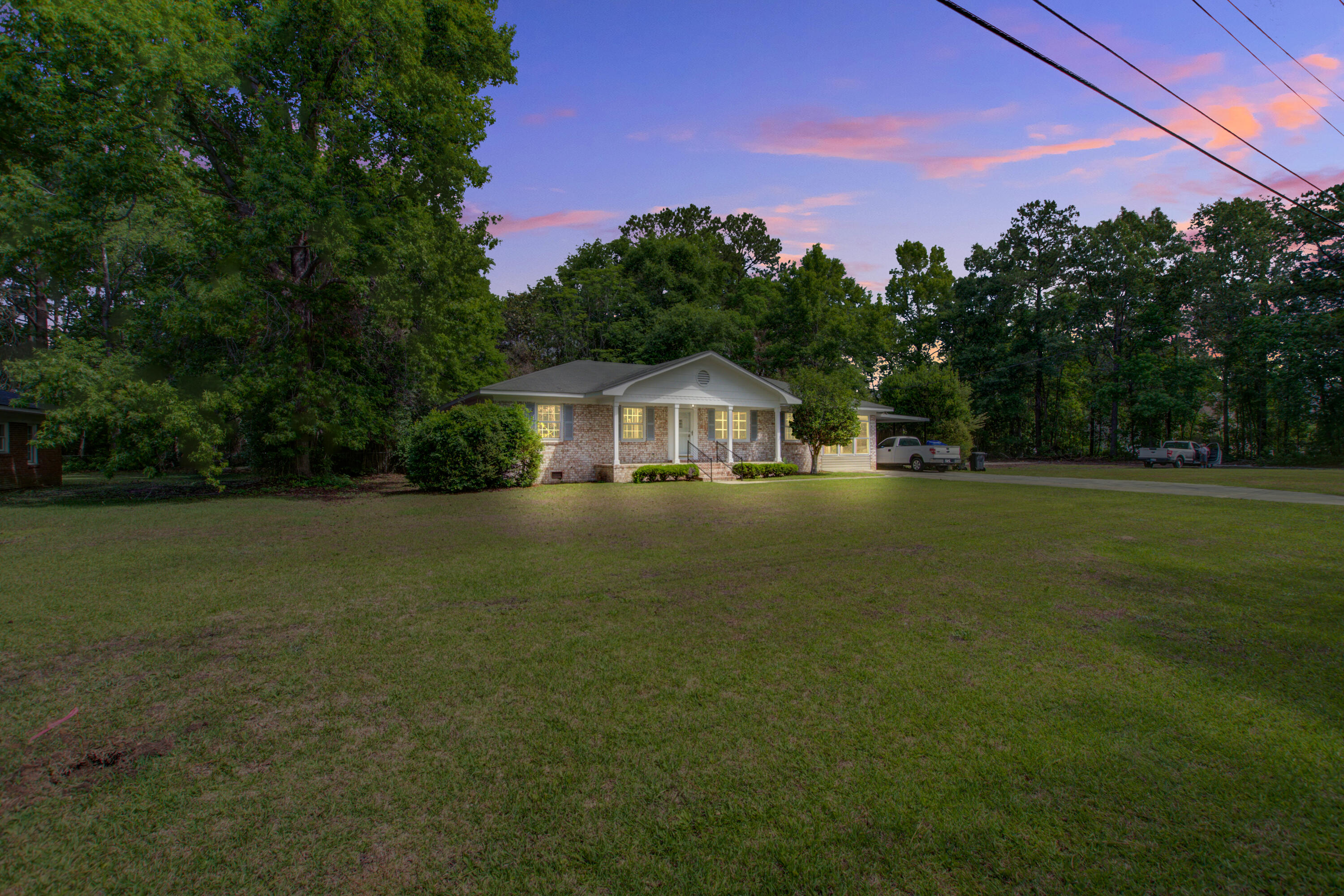 2734 Shadow Lane