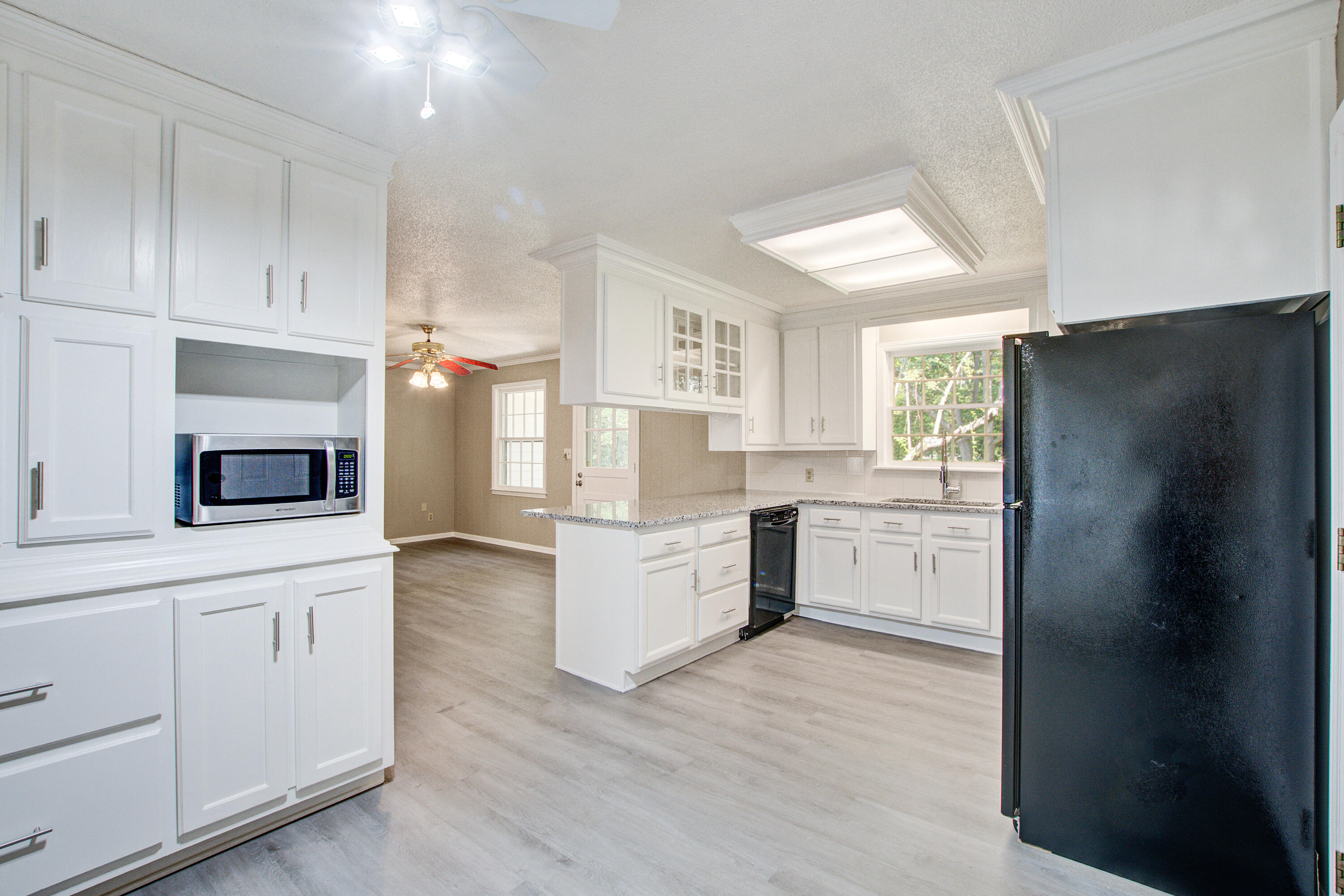2734 Shadow Lane