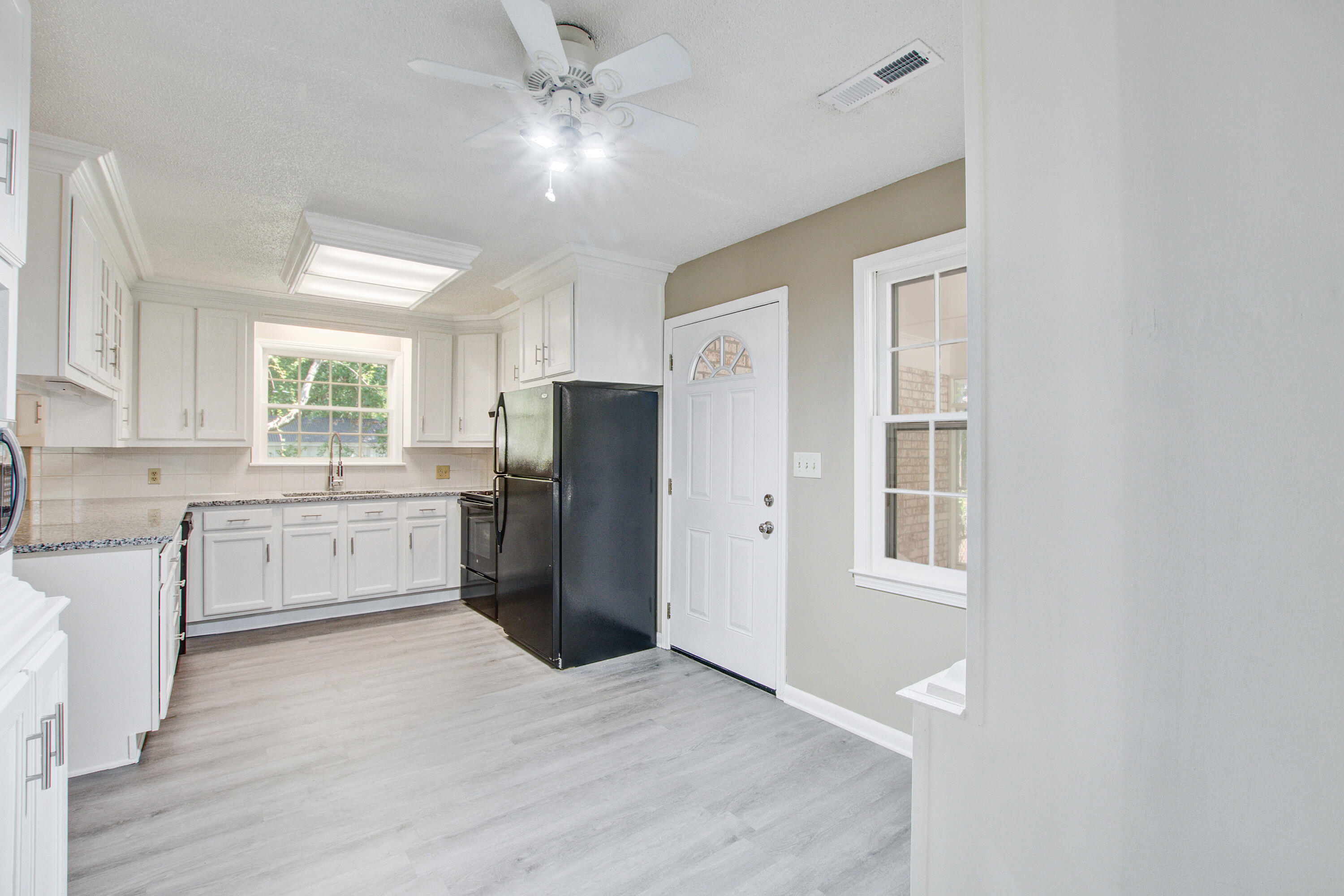 2734 Shadow Lane