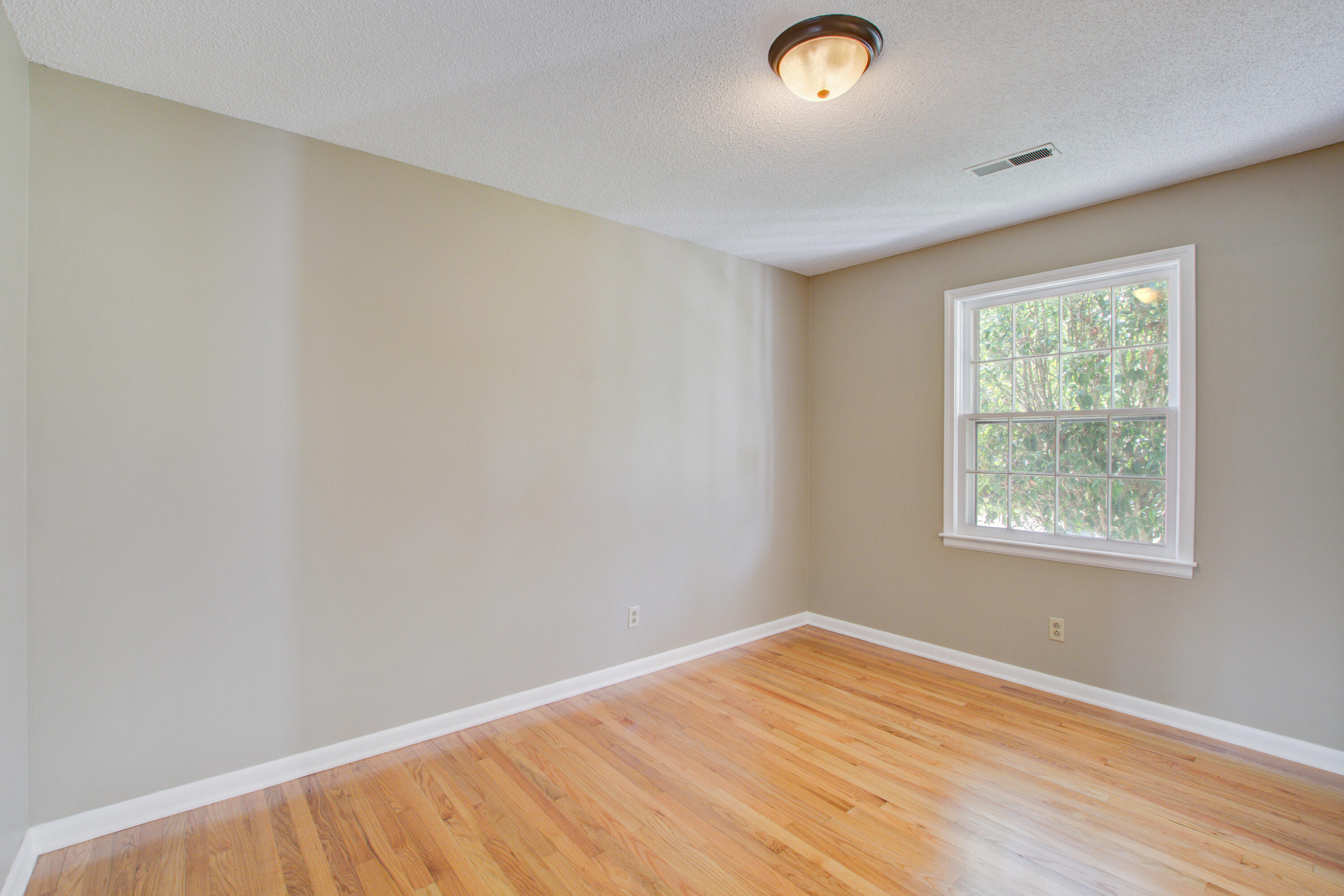 2734 Shadow Lane