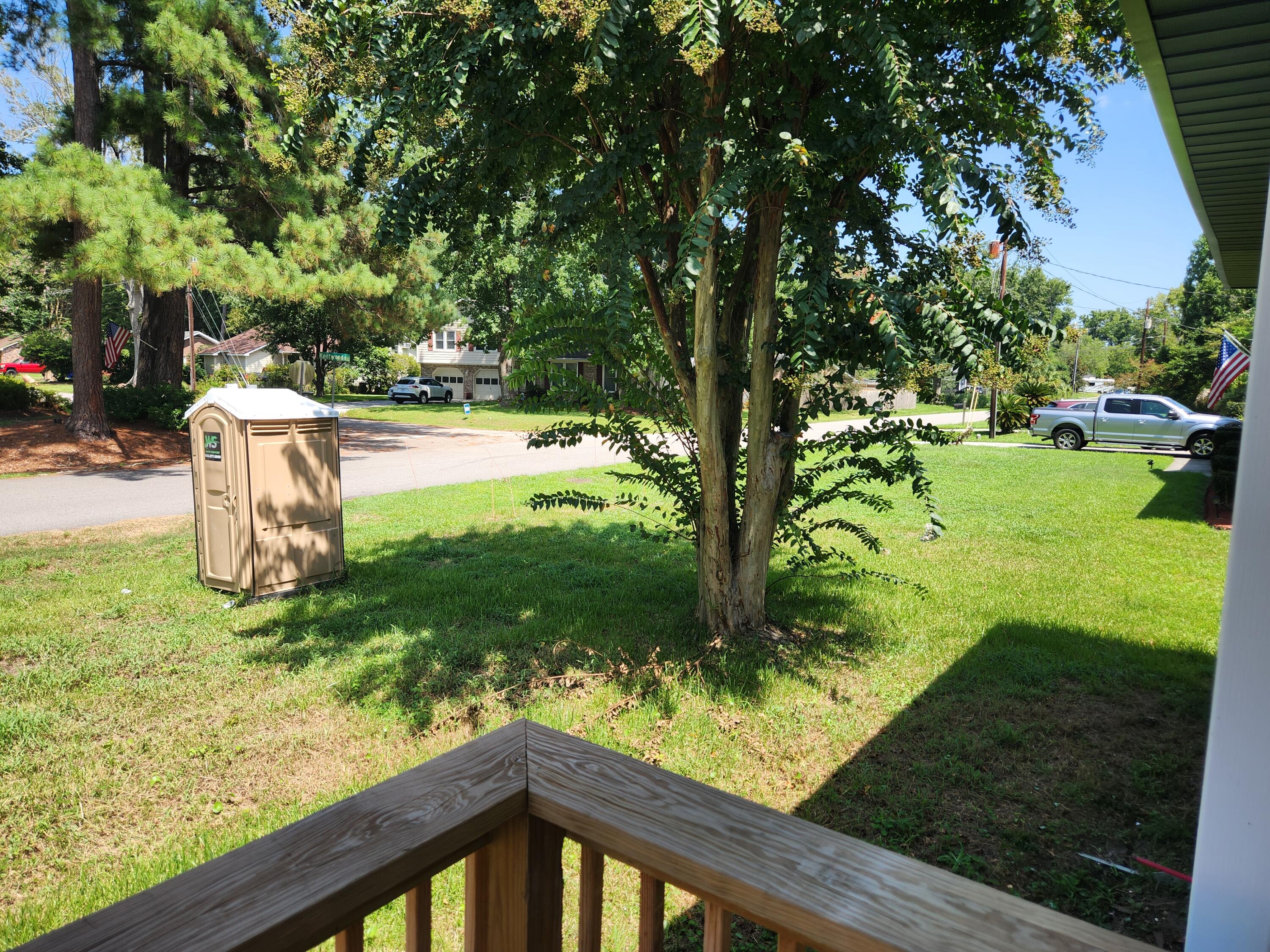 1553 Kentwood Circle